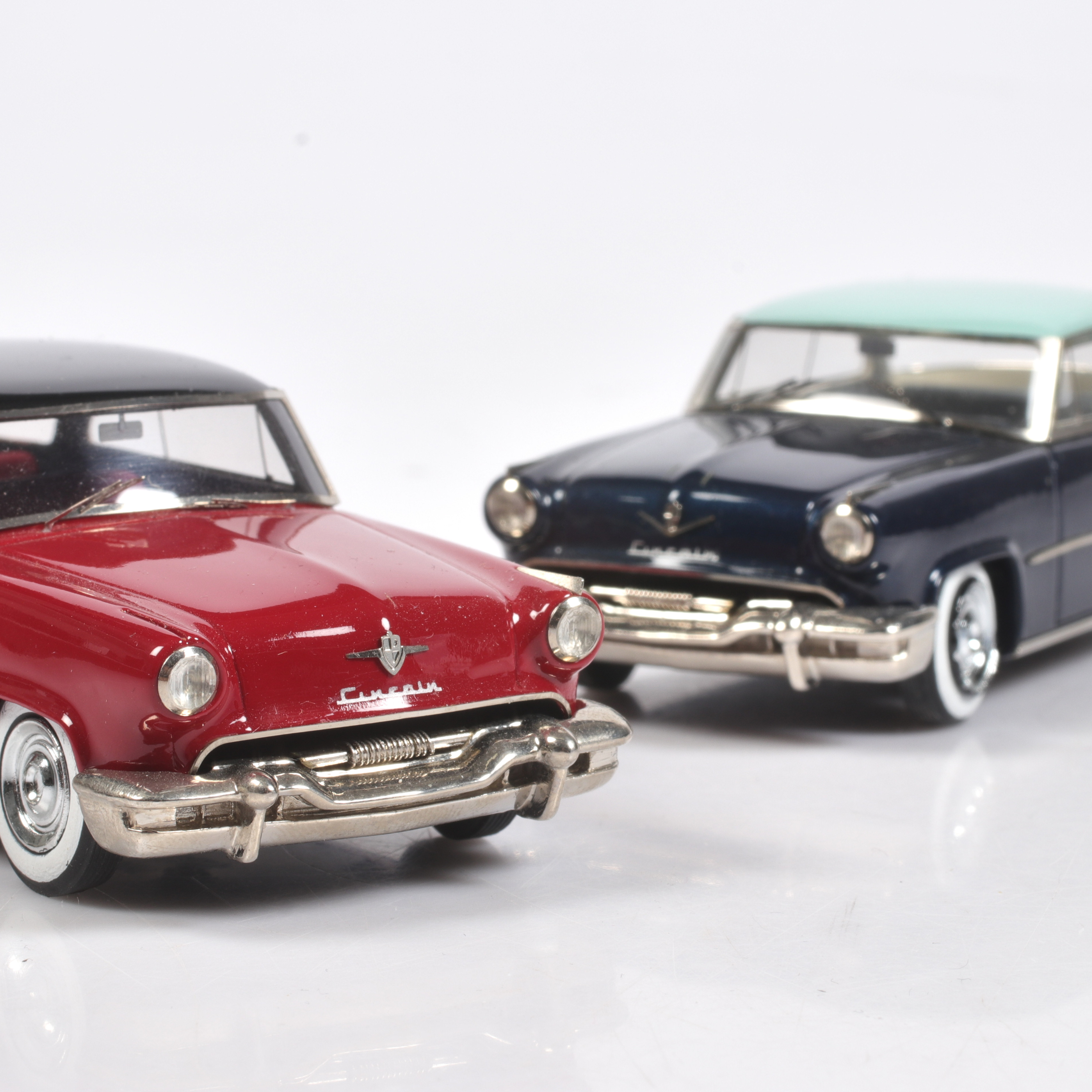 MODELLBILAR, 2 st, resin, Lincoln Capri V8 Coupé, B.B.R. Models, skala 1:43.