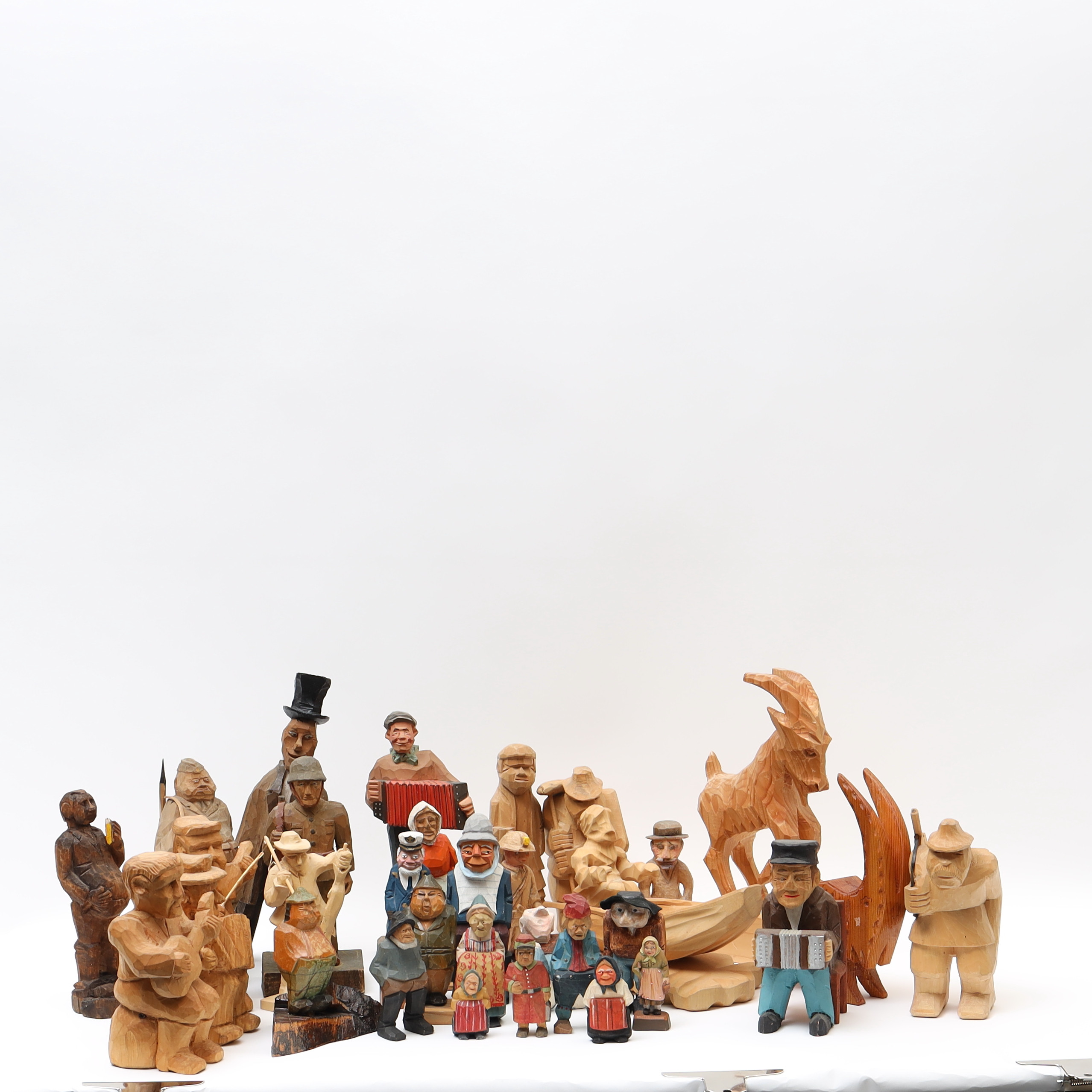 TRÄFIGURER, 31 stycken.