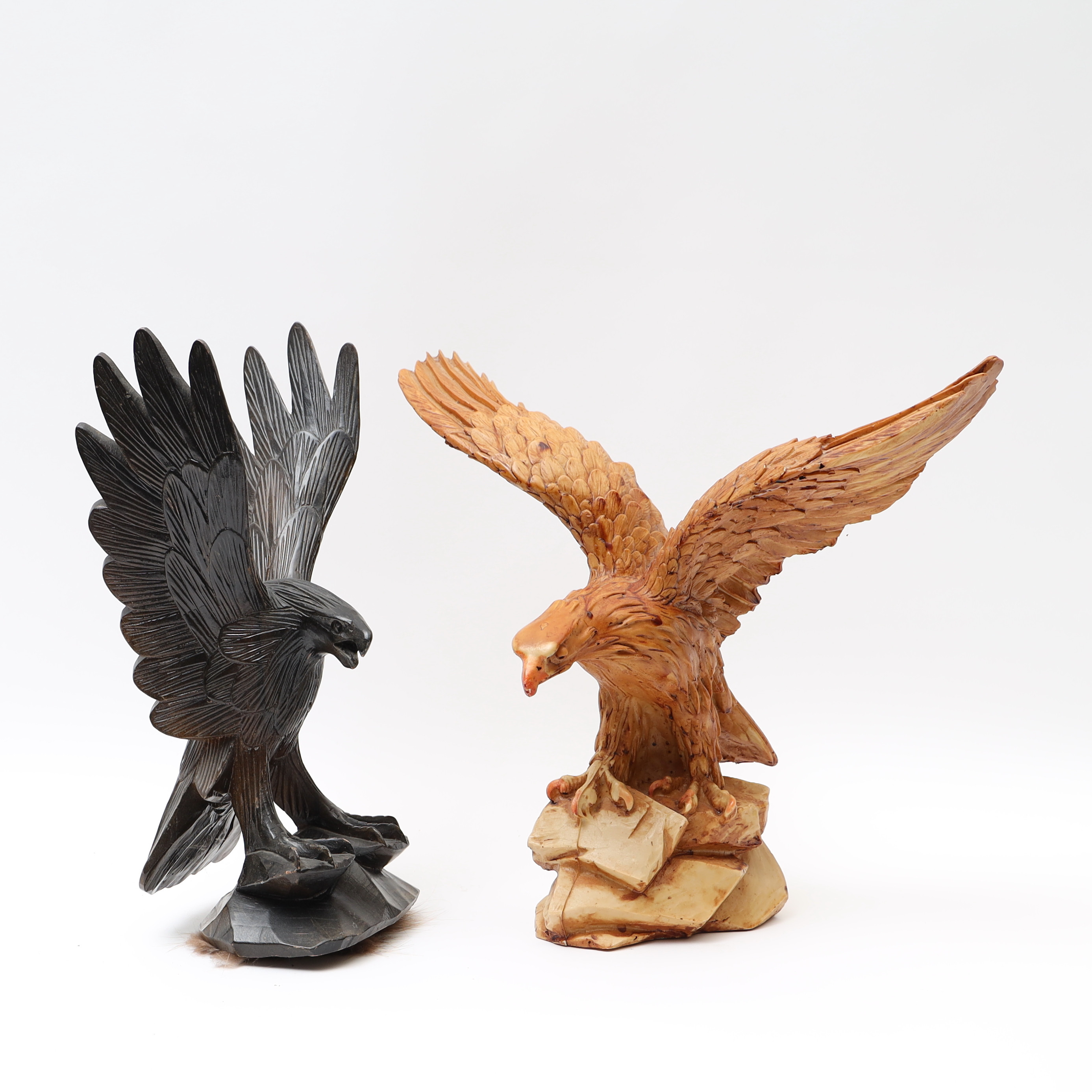 SKULPTURER, två st, 1900/2000-tal.