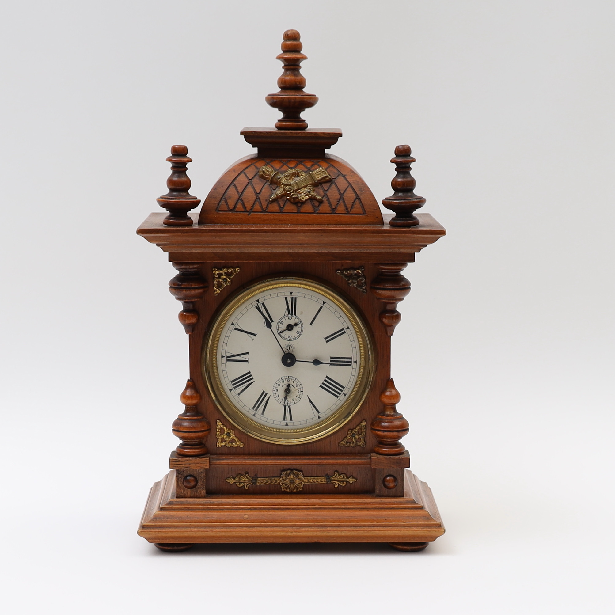 BORDSUR MED SPELVERK, Junghans, 1800/1900-tal.