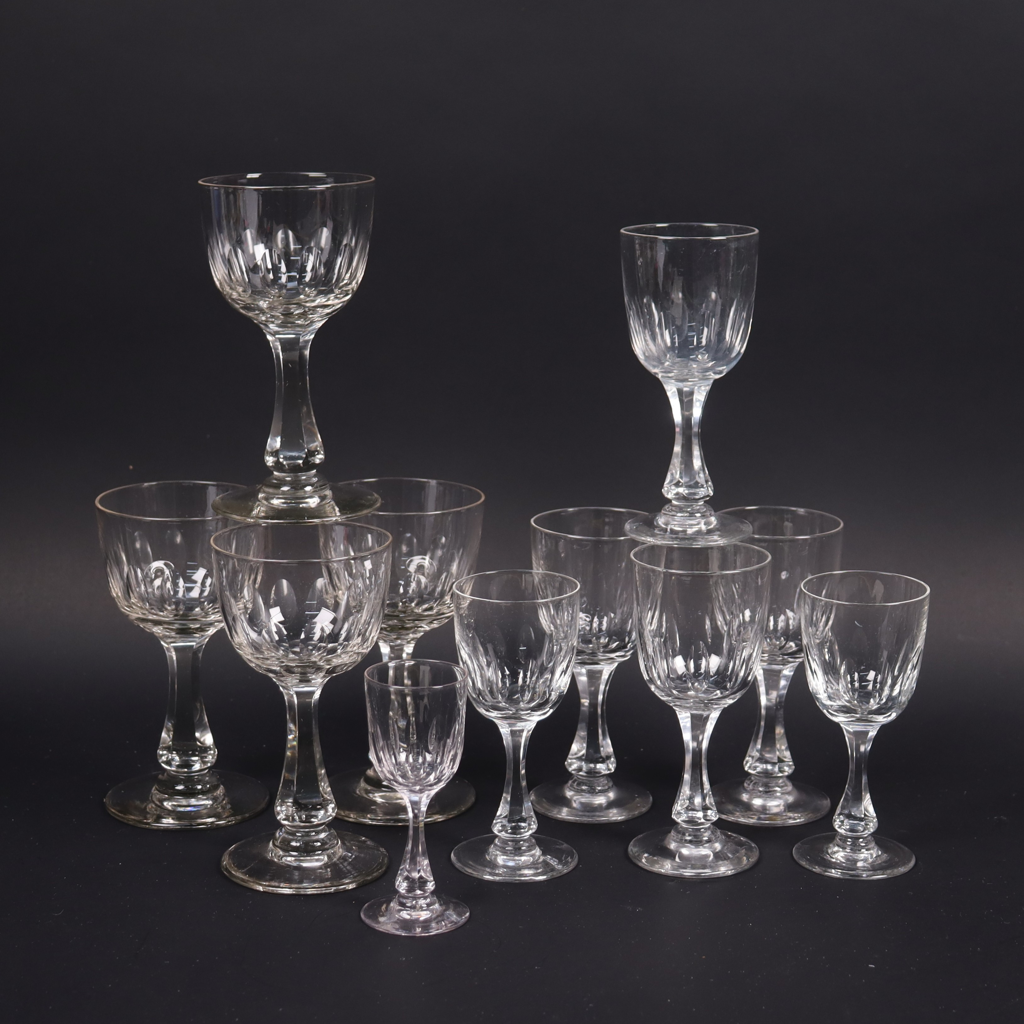 GLASSSERVIS, äldre modell, olivslipade, tidigt 1900-tal, 11 st.