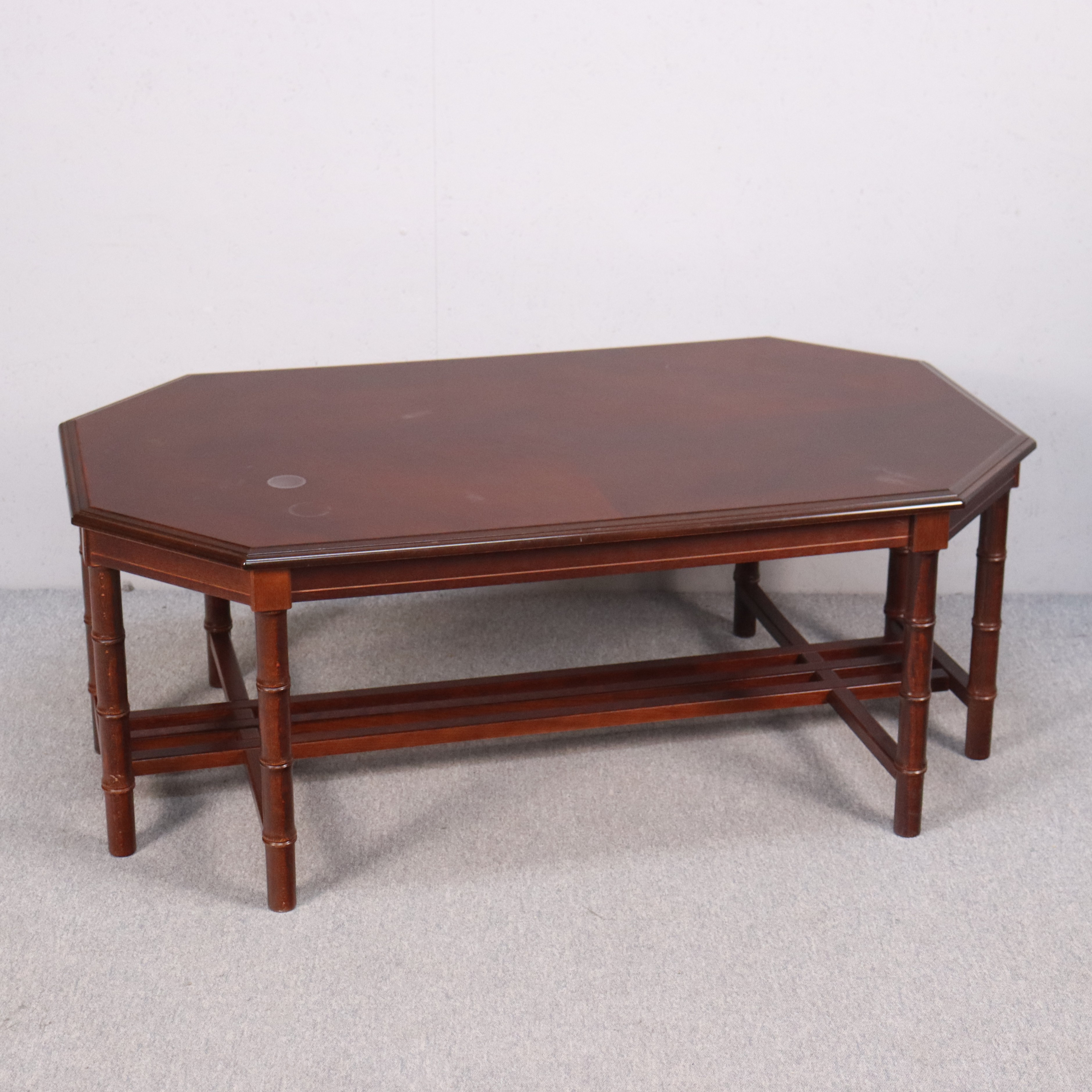 SOFFBORD, mahognyfaner, engelsk stil, 1900-talets andra hälf.