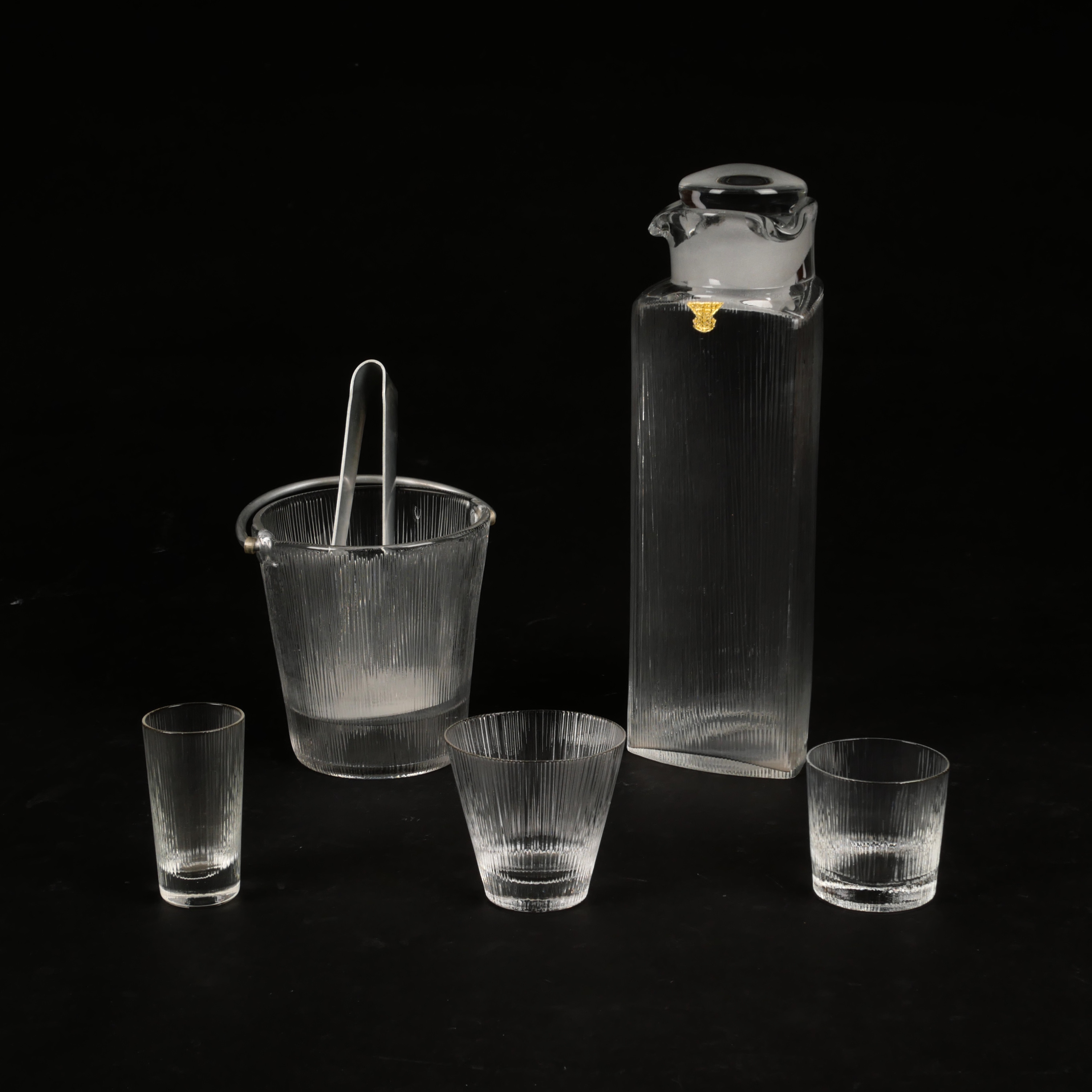 LENNART ANDERSSON. Glasservis, 35 delar, "Isi", Gullaskruf.