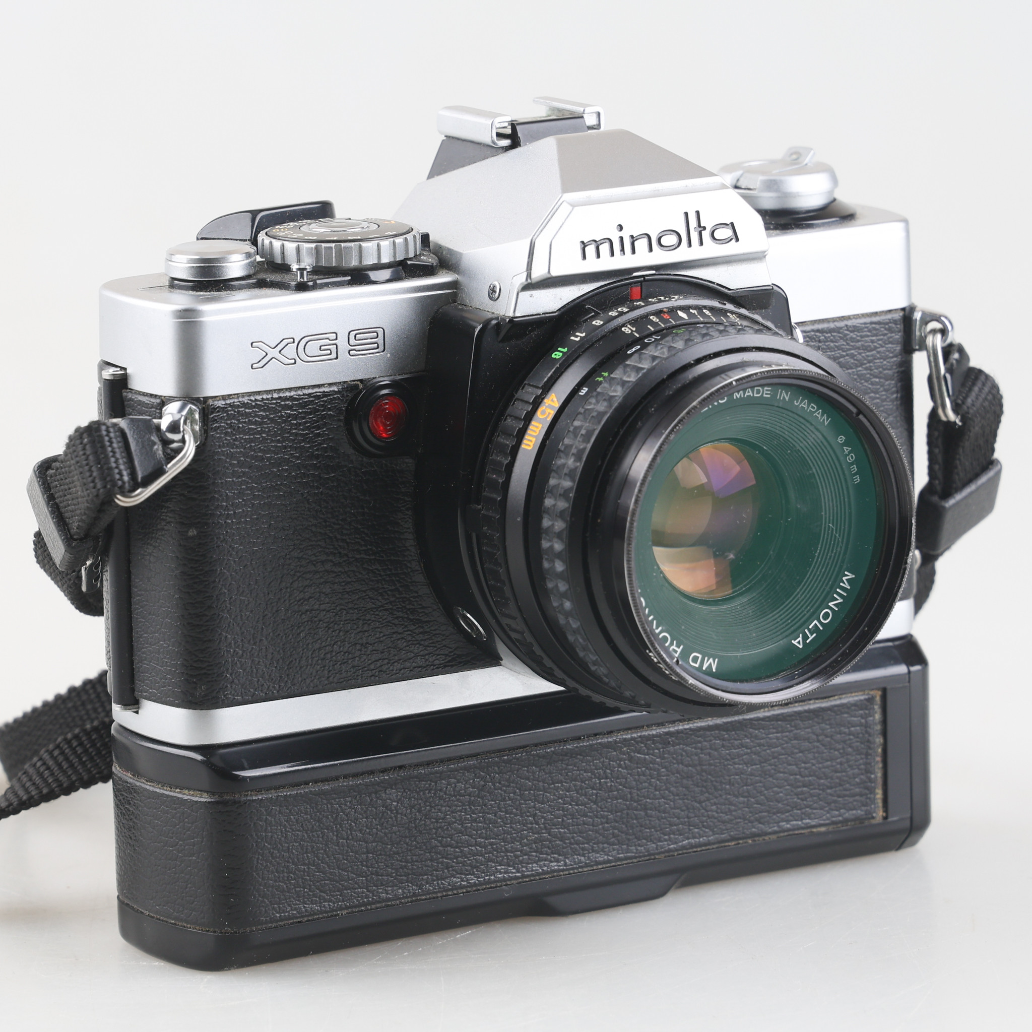 KAMERA samt objektiv och motor, Minolta XG 9, analog, 1970/80-tal.