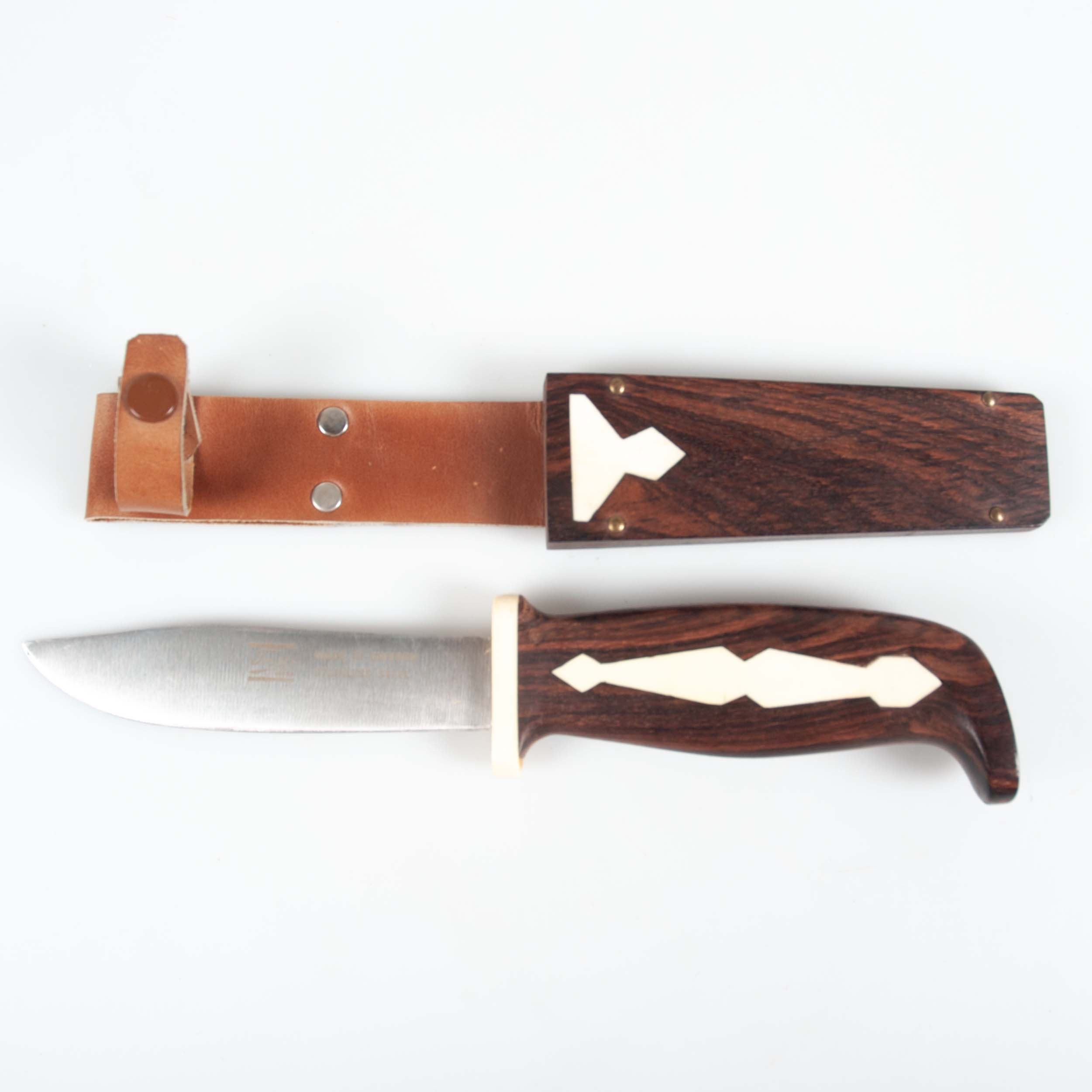 KNIV, Frosts Mora, Sverige.