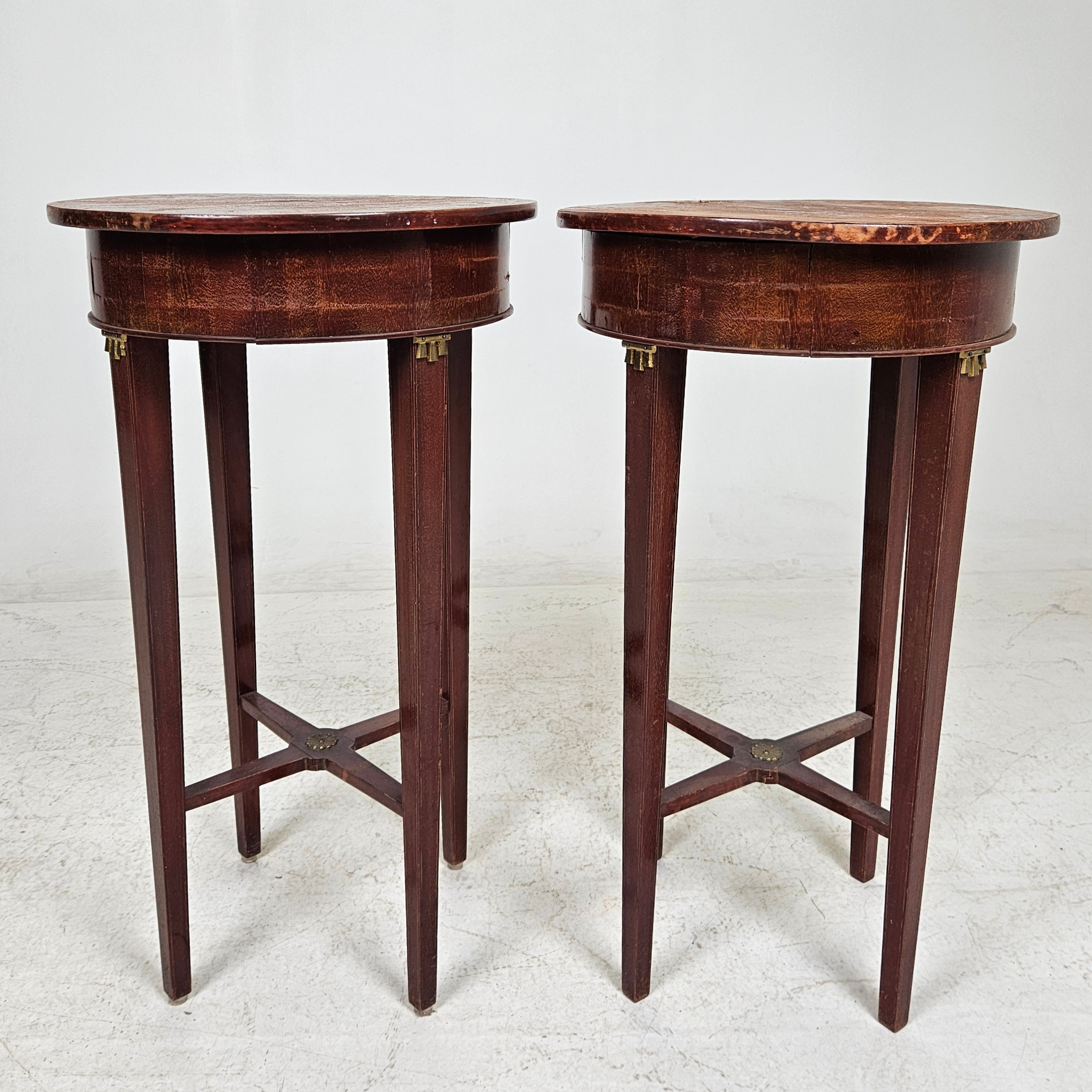 BORD, ett par, sengustaviansk stil, 1920-tal.