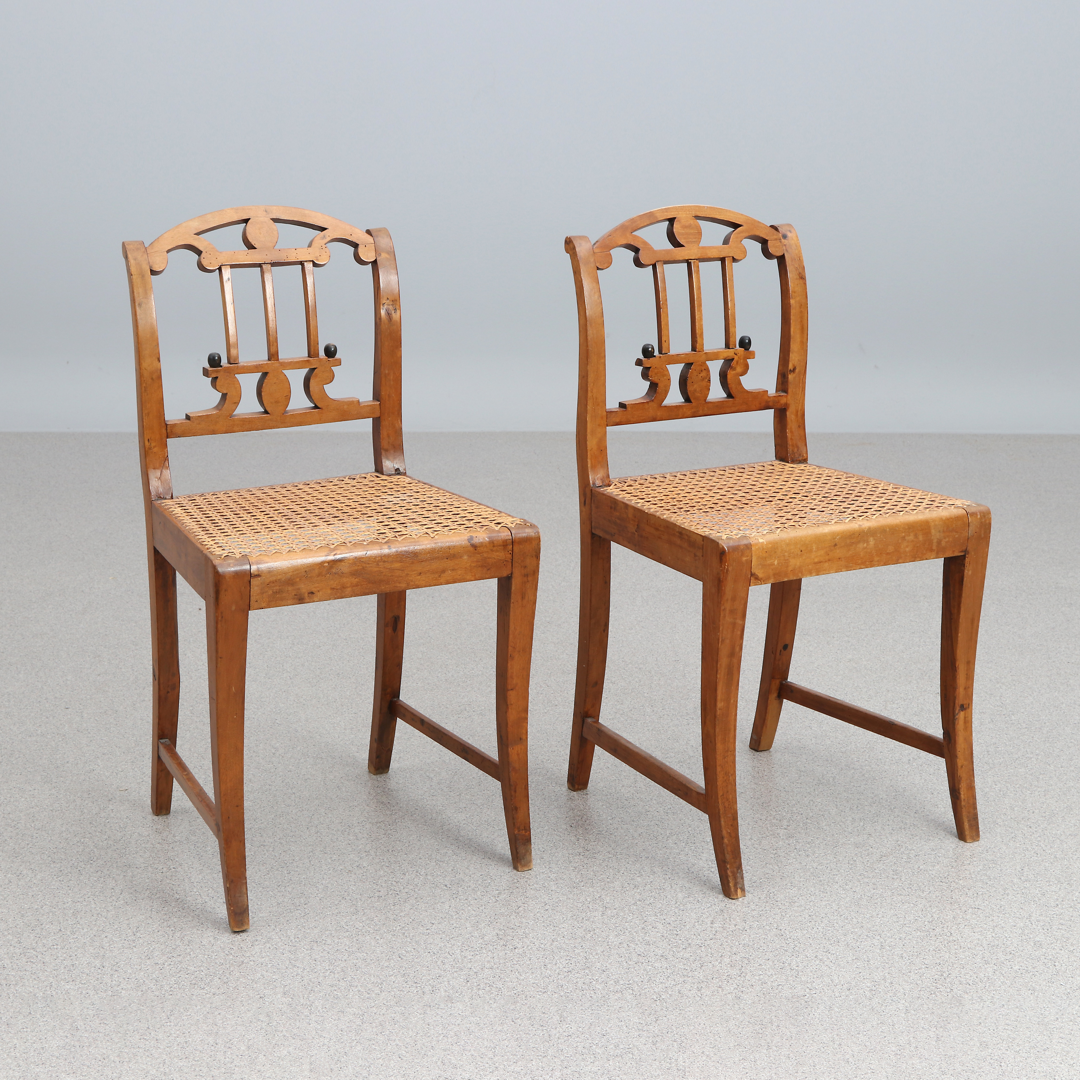 STOLAR, ETT PAR. Björk med rottingklädda sitsar. 1800-tal.