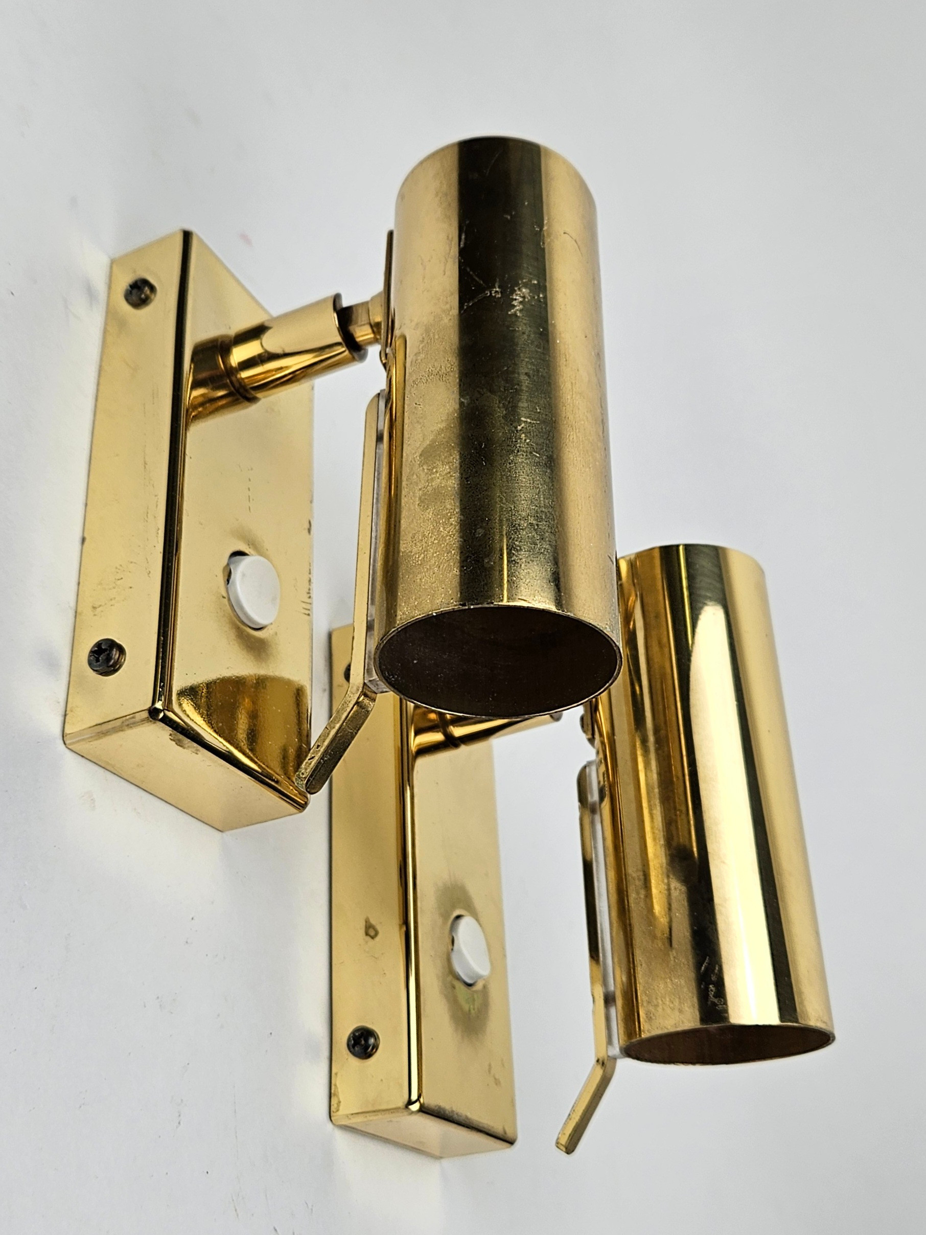 VÄGGLAMPOR, ett par, mässing, sannolikt "Puck", Åke Hultgren, Örsjö.