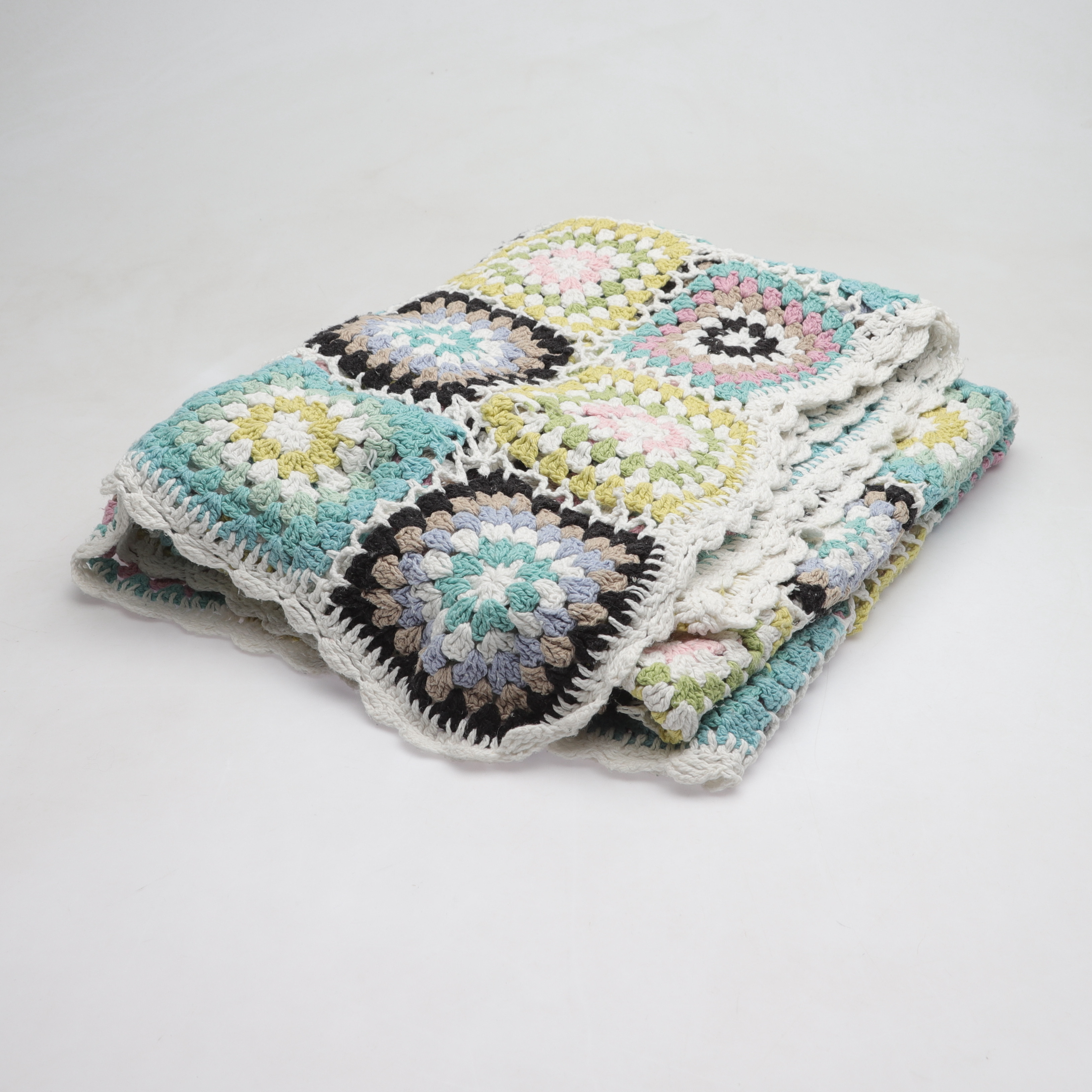 ÖVERKAST, bomull, virkade mormorsrutor, ca 160x120 cm.