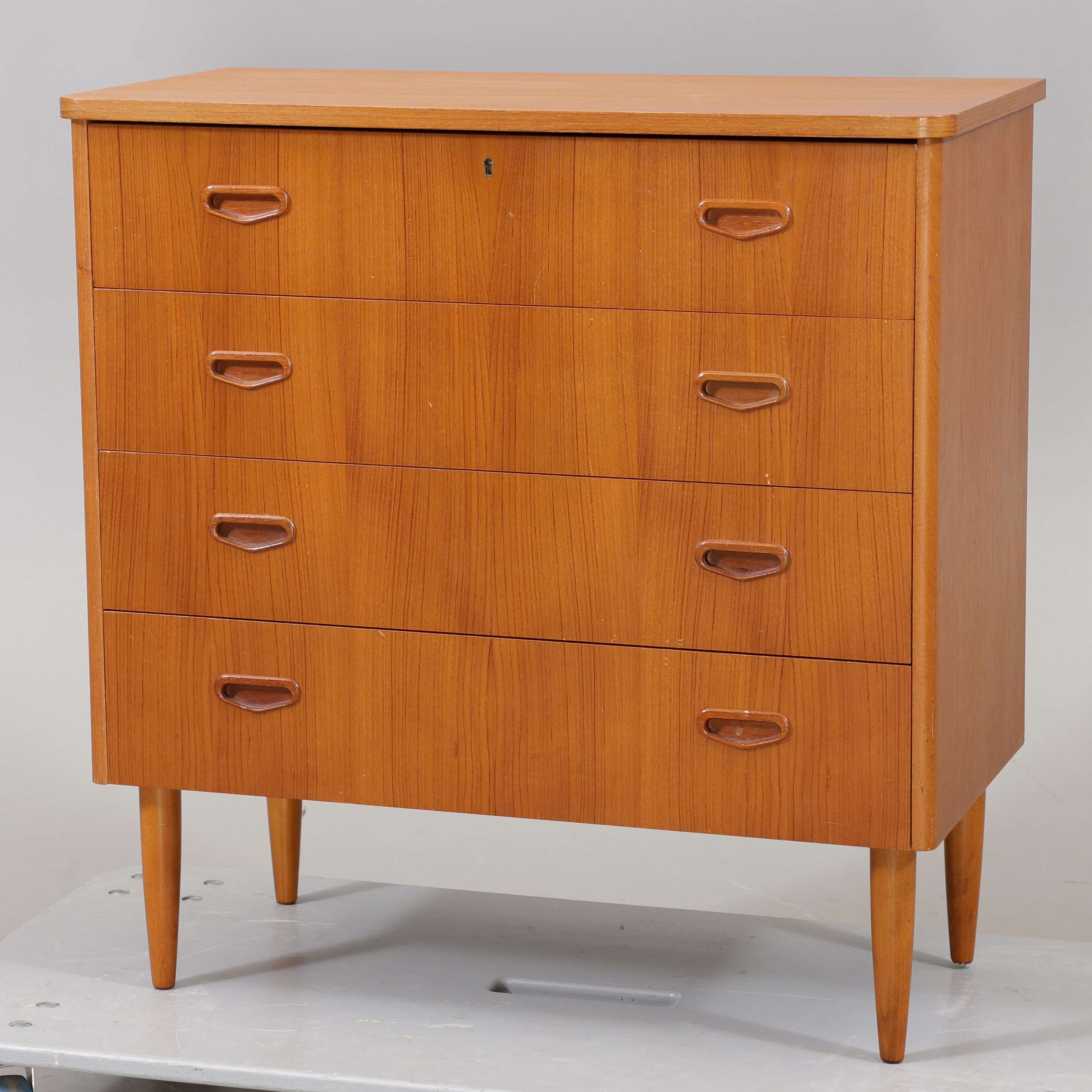 BYRÅ, teak, Bröderna Gustafssons Möbelfabrik, Markaryd, 1960-tal.