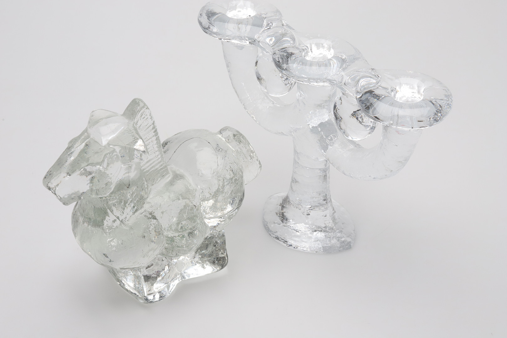 STIG KÄRRSTRAND & STAFFAN GELLERSTEDT. Skulptur & ljusstake, Glas.