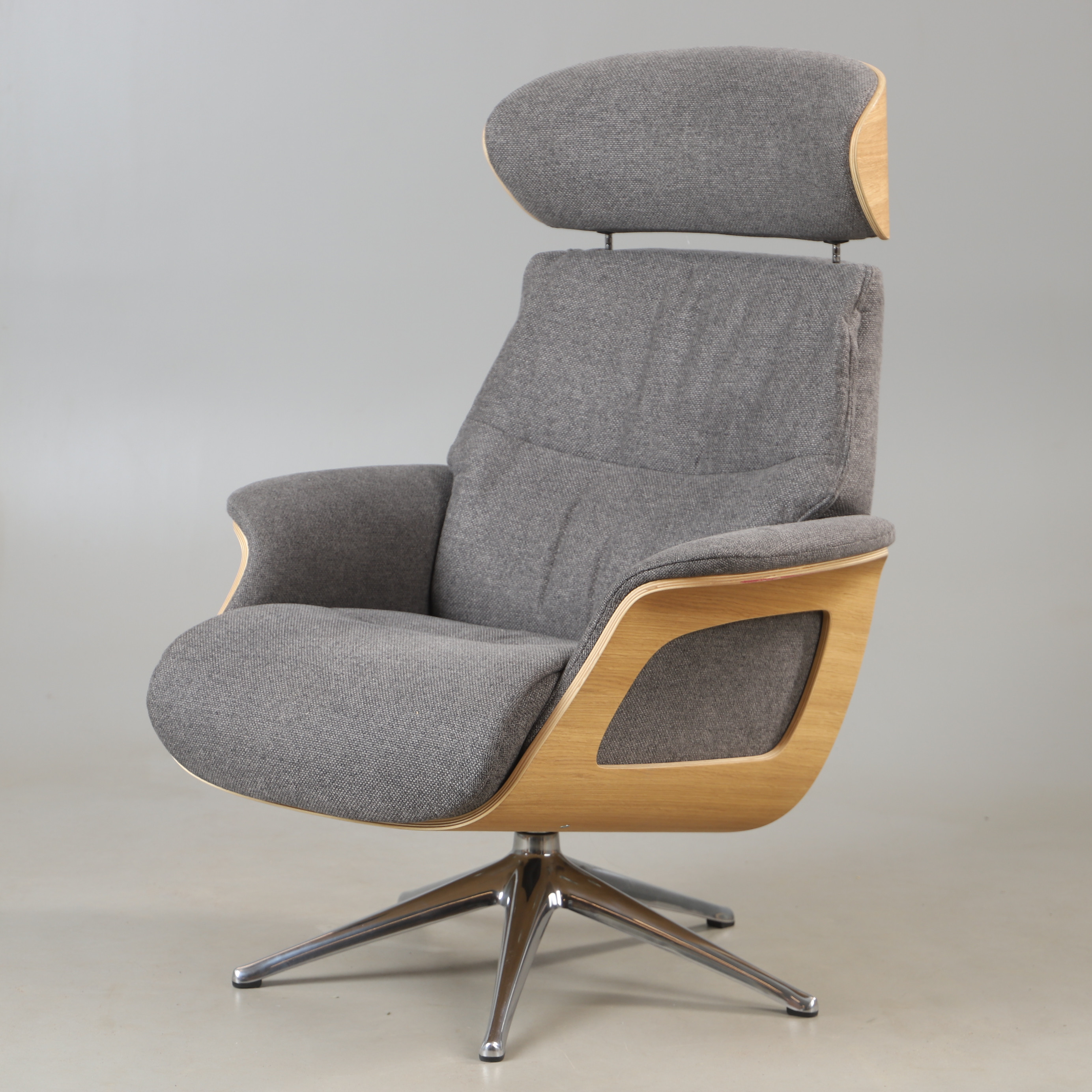 FÅTÖLJ, "FlexLux Clement", ekfaner, textilkldäsel och aluminium, Ilva.