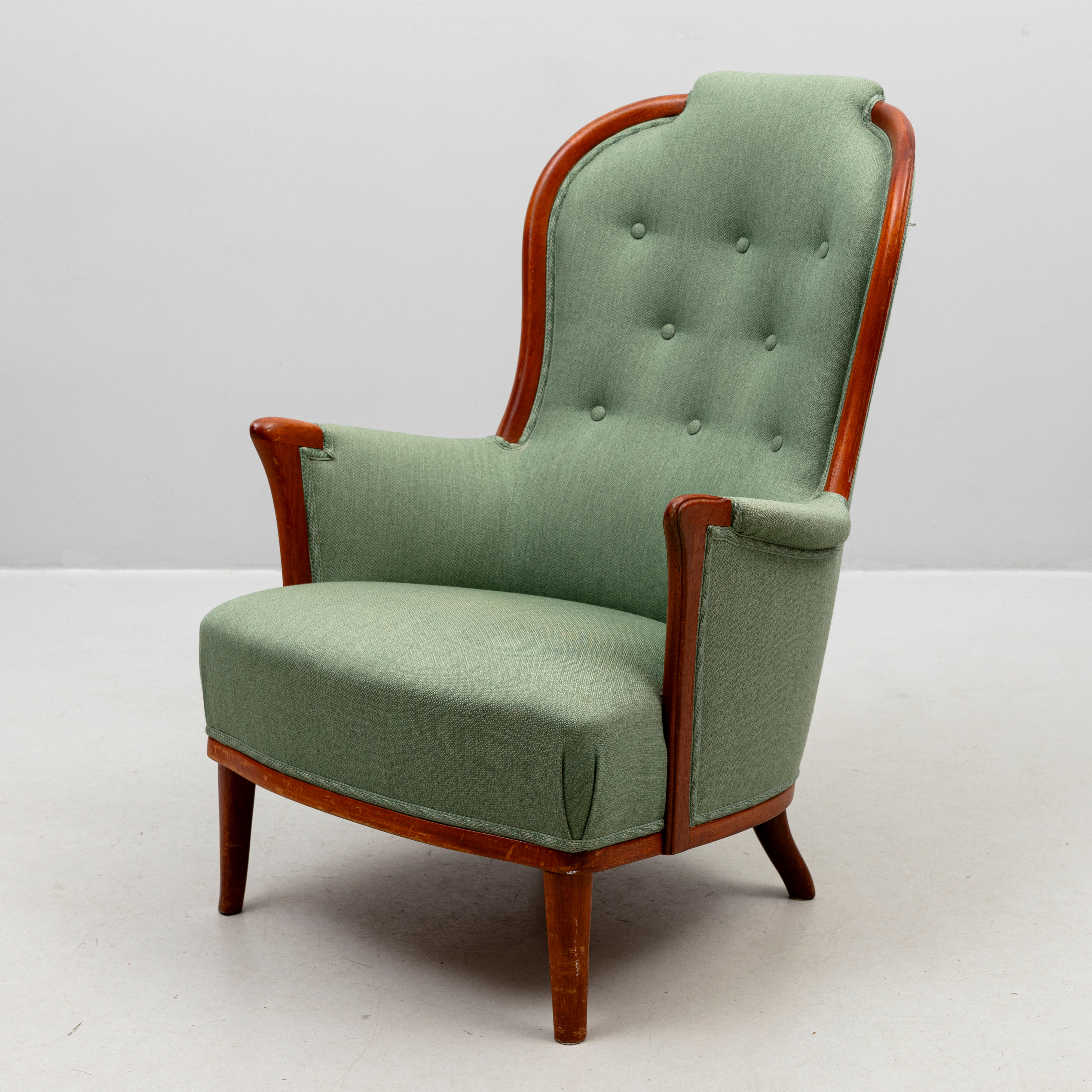 CARL MALMSTEN. Fåtölj, "Vår Fru", mahogny, 1900-tal.