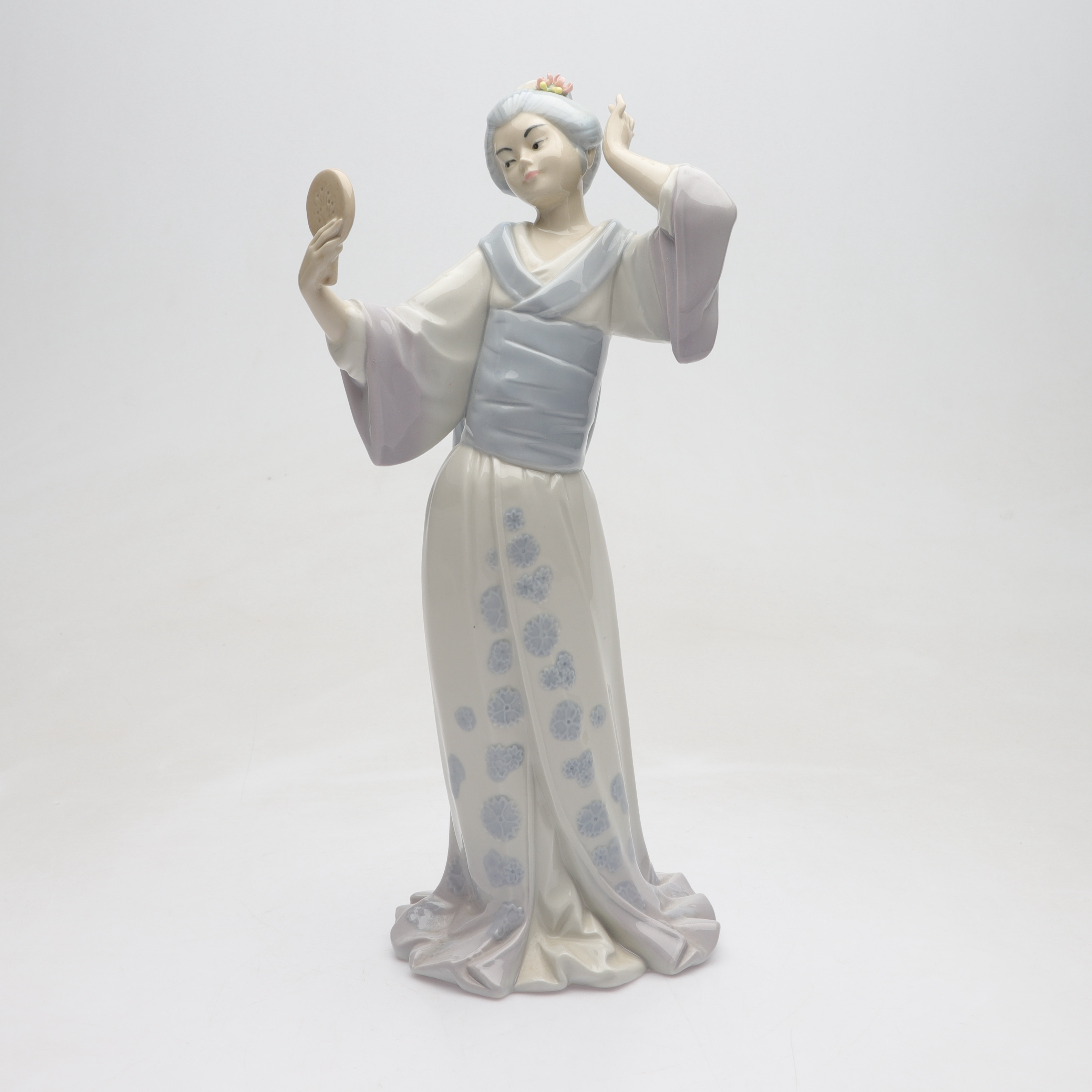 FIGURIN, porslin, Japansk kvinna med spegel, Porcegama Valencia, Spanien, 1900-tal.