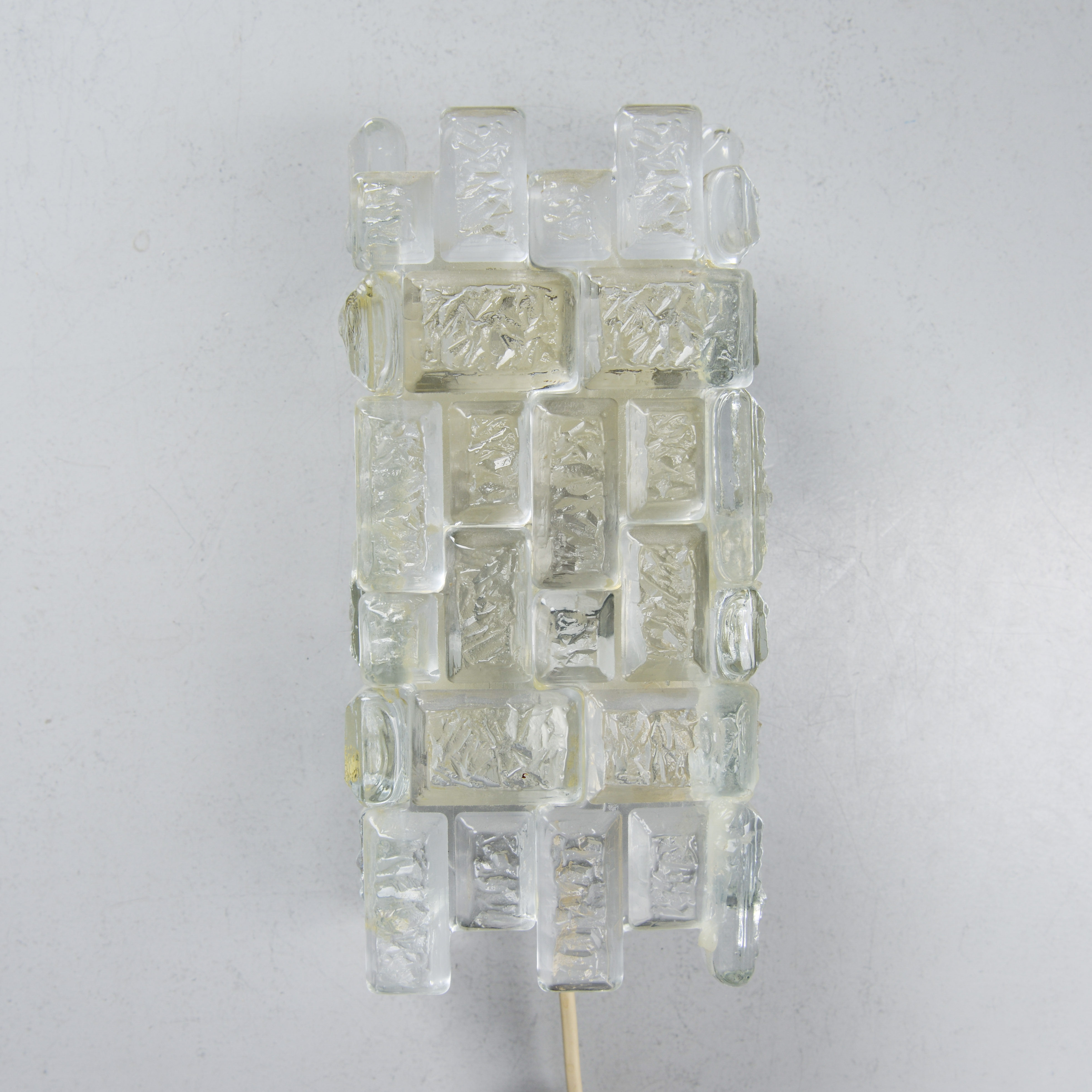 VÄGGLAMPA, glas, Fåglavik, 1900-talets andra hälft.