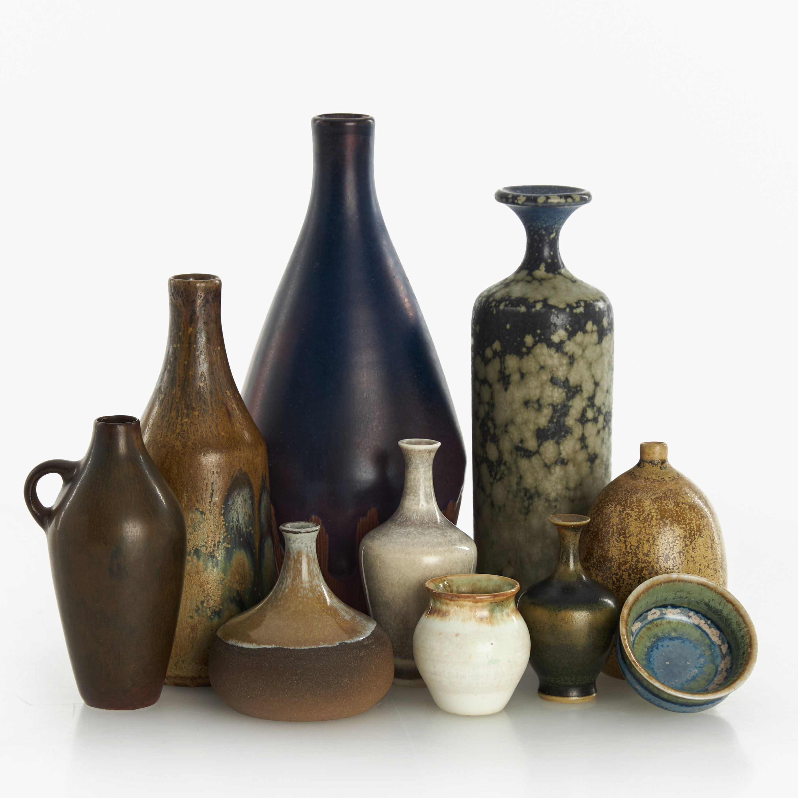 MINIATYRVASER, 10 st, bl.a. Rolf Palm & Carl-Harry Stålhane, 1900-talets andra hälft, glaserat stengods.