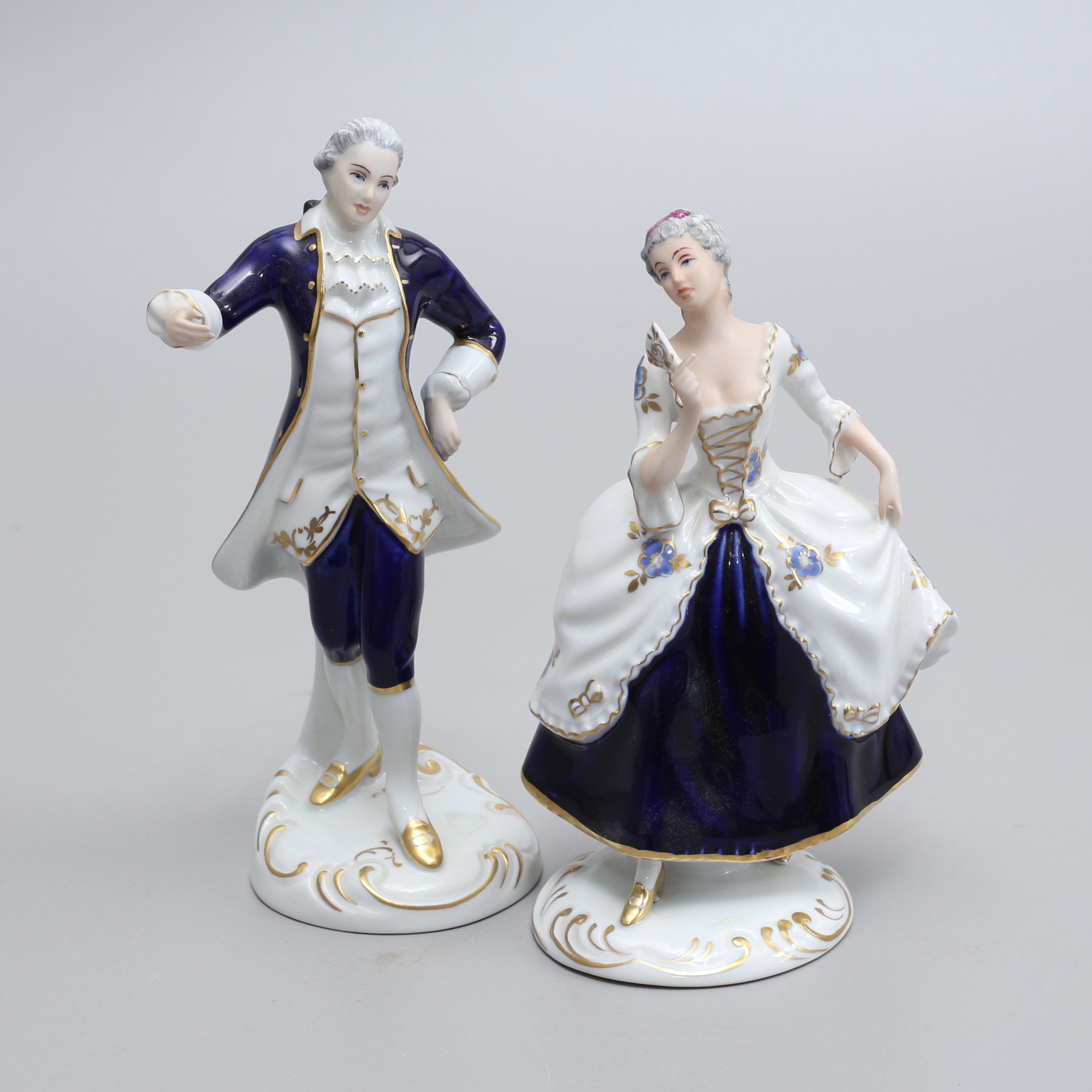 FIGURINER, 2 st rokoko-par, porslin, Royal Dux, Czechoslovakia.