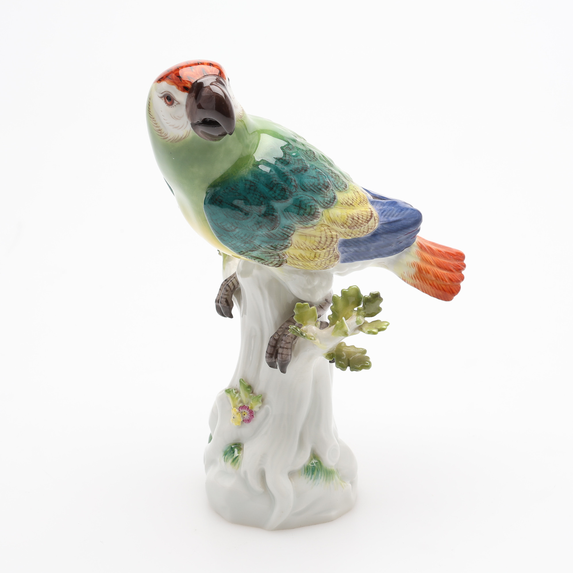 JOHANN CARL SCHÖNHEIT. FIGURIN, PORSLIN, PAPPEGOJA, MODELLNUMMER 77297, MEISSEN, 1900-TAL.