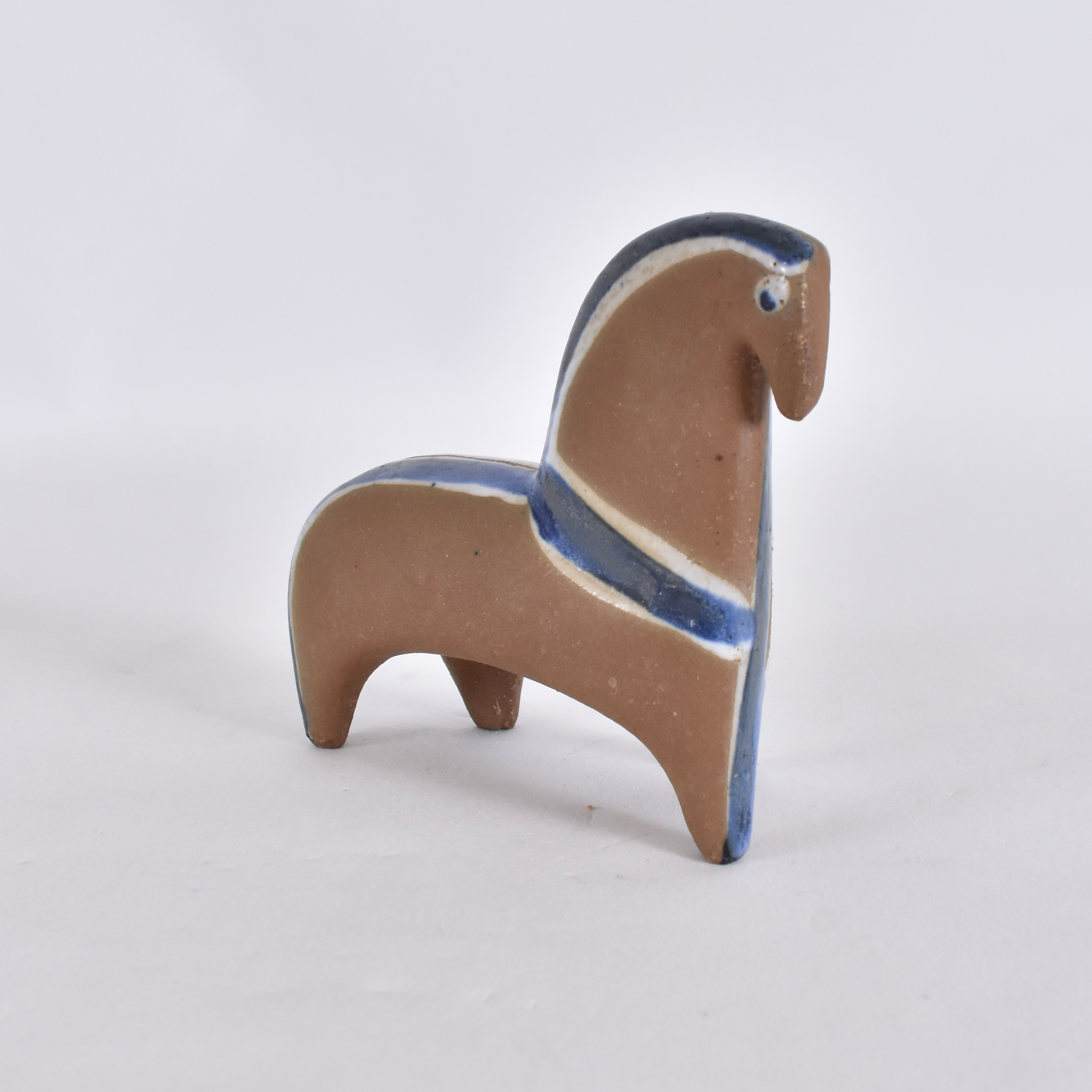 LISA LARSON. figurin, delvis glaserat stengods, "Häst", ur serien "Lilla Zoo" 1956.