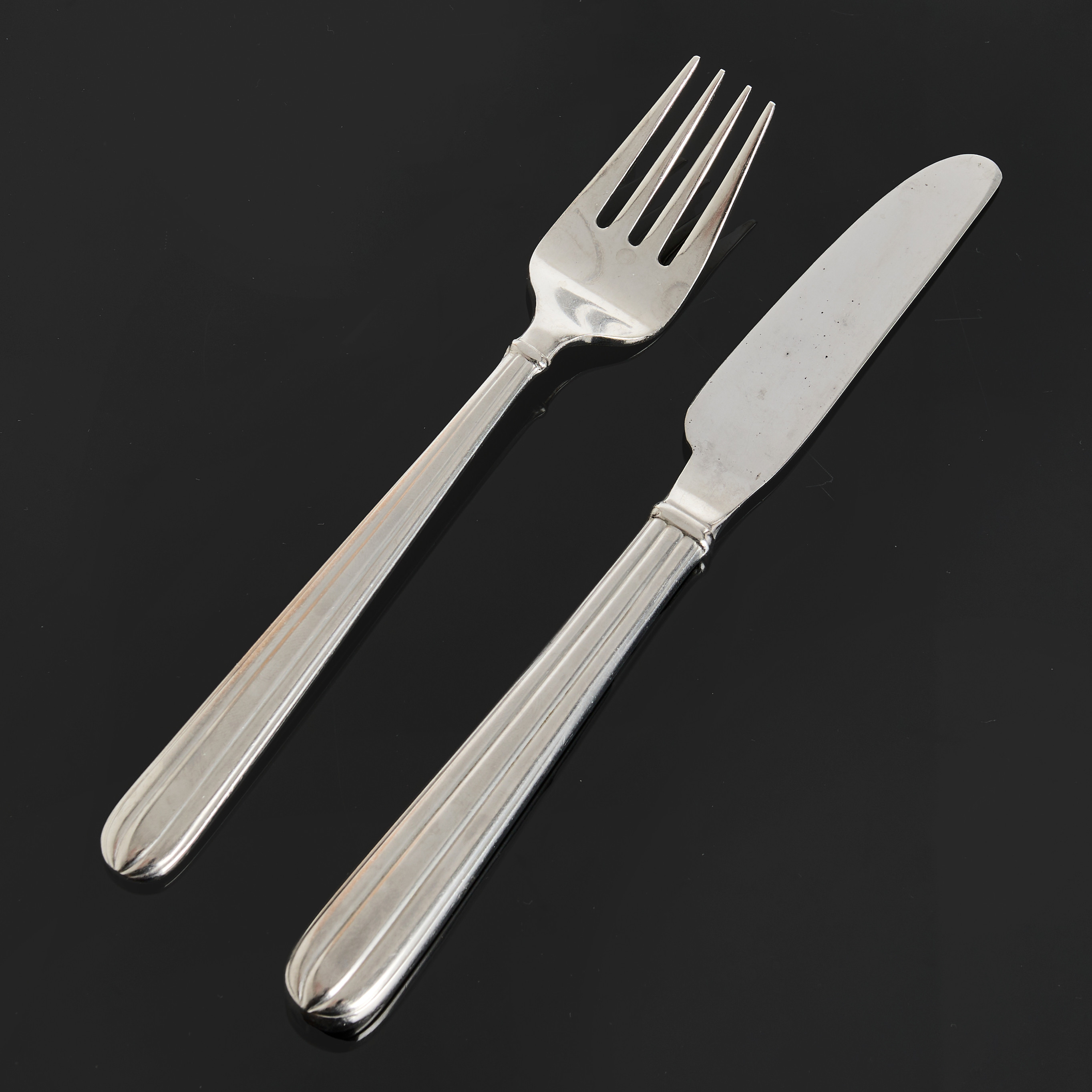 SIGVARD BERNADOTTE (SVERIGE, 1907–2002). bestick, 10 delar, rostfritt stål, märkta "Bernadotte Design".
