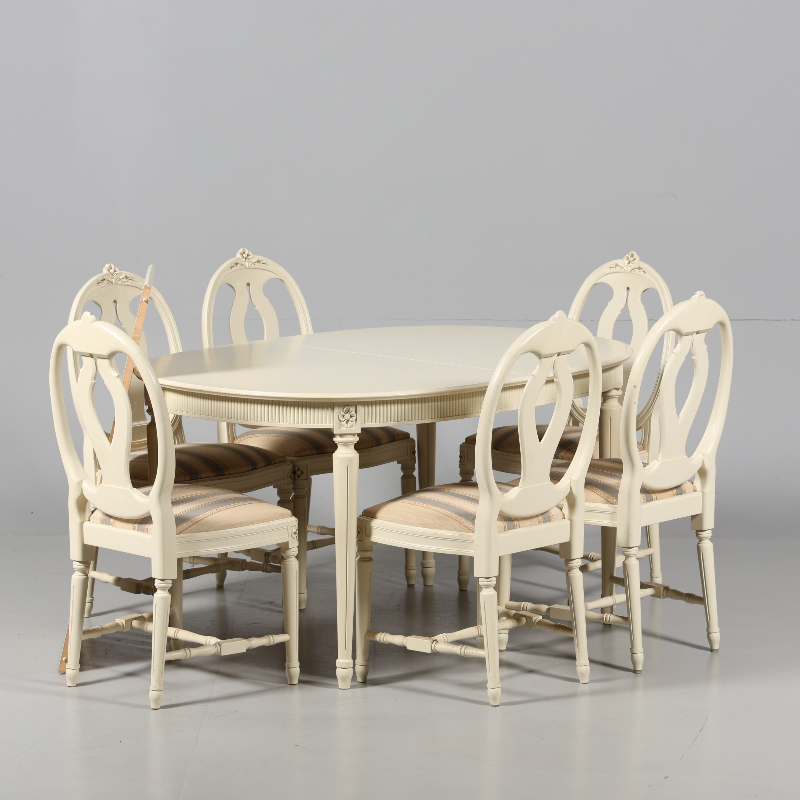 MATGRUPP, 7 delar, Gustaviansk stil, 1900-talets andra hälft.