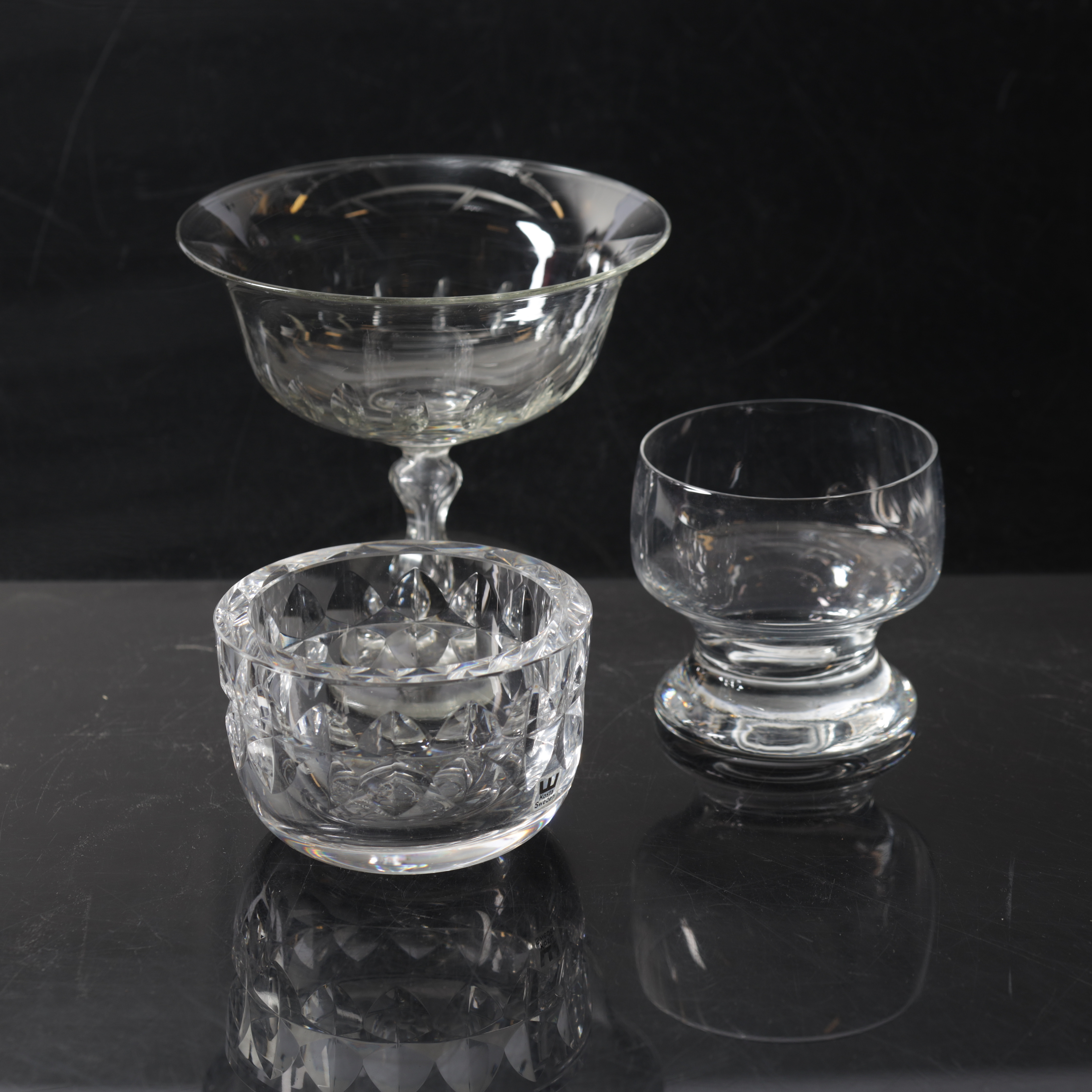 SKÅLAR, samt glas, 3 delar, delvis Kosta.