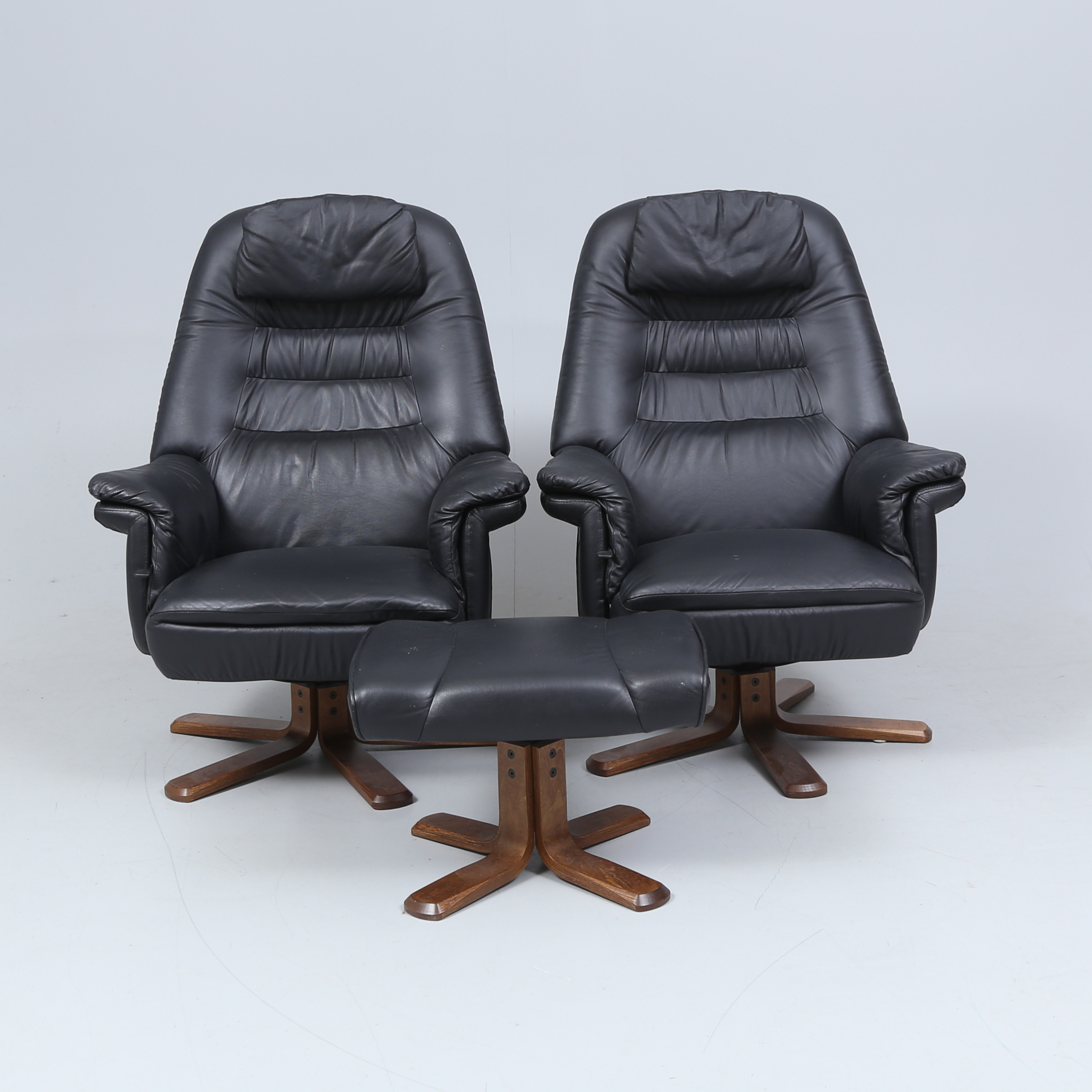 FÅTÖLJER med PALL, 2000-tal.