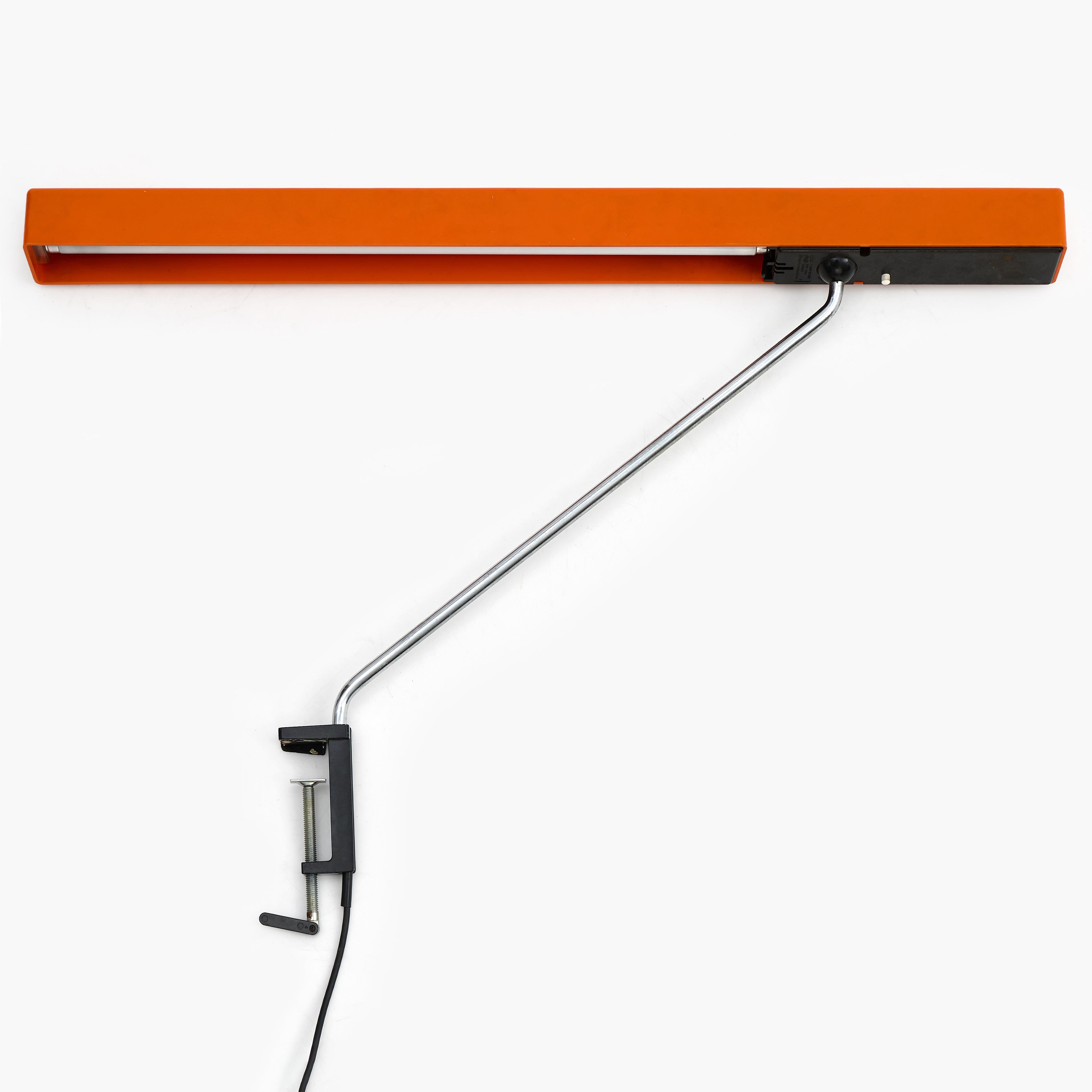 AEG. Skrivbordslampa, kupa i orange plast, stomme i kromad metall, Tyskland, 1970-tal.