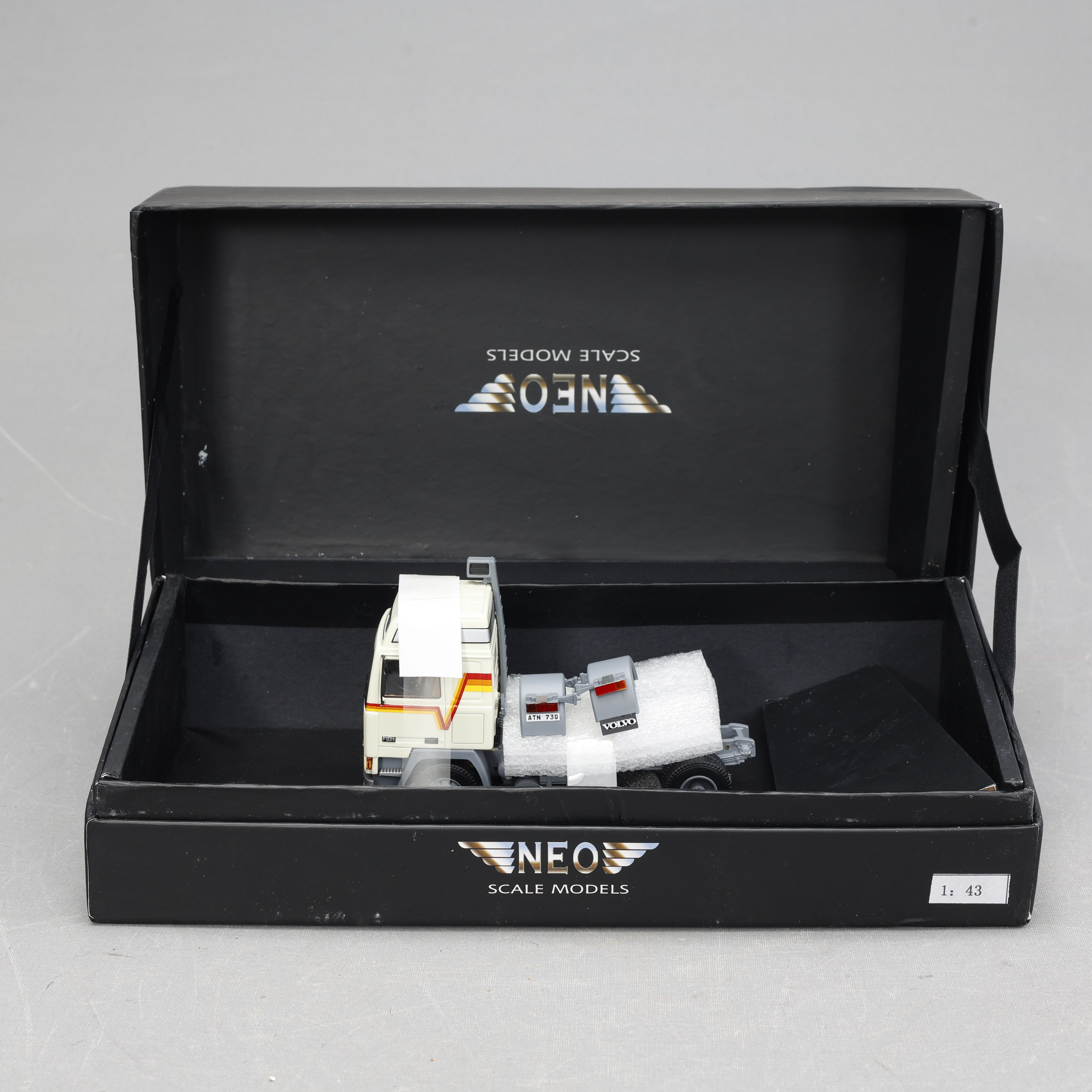 MODELLBIL, Neo Volvo lastbil.