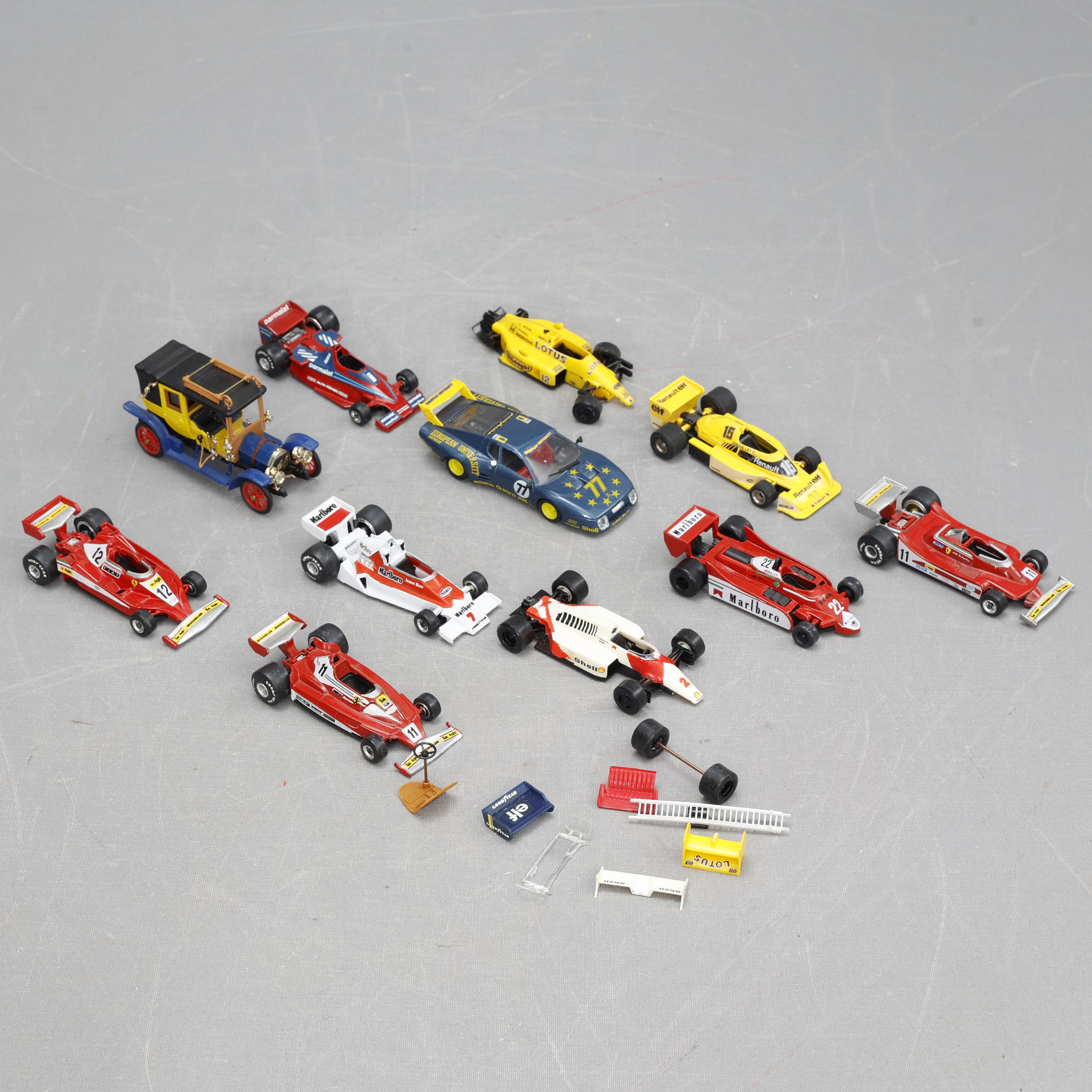 RACERBILAR bla Yaxon.