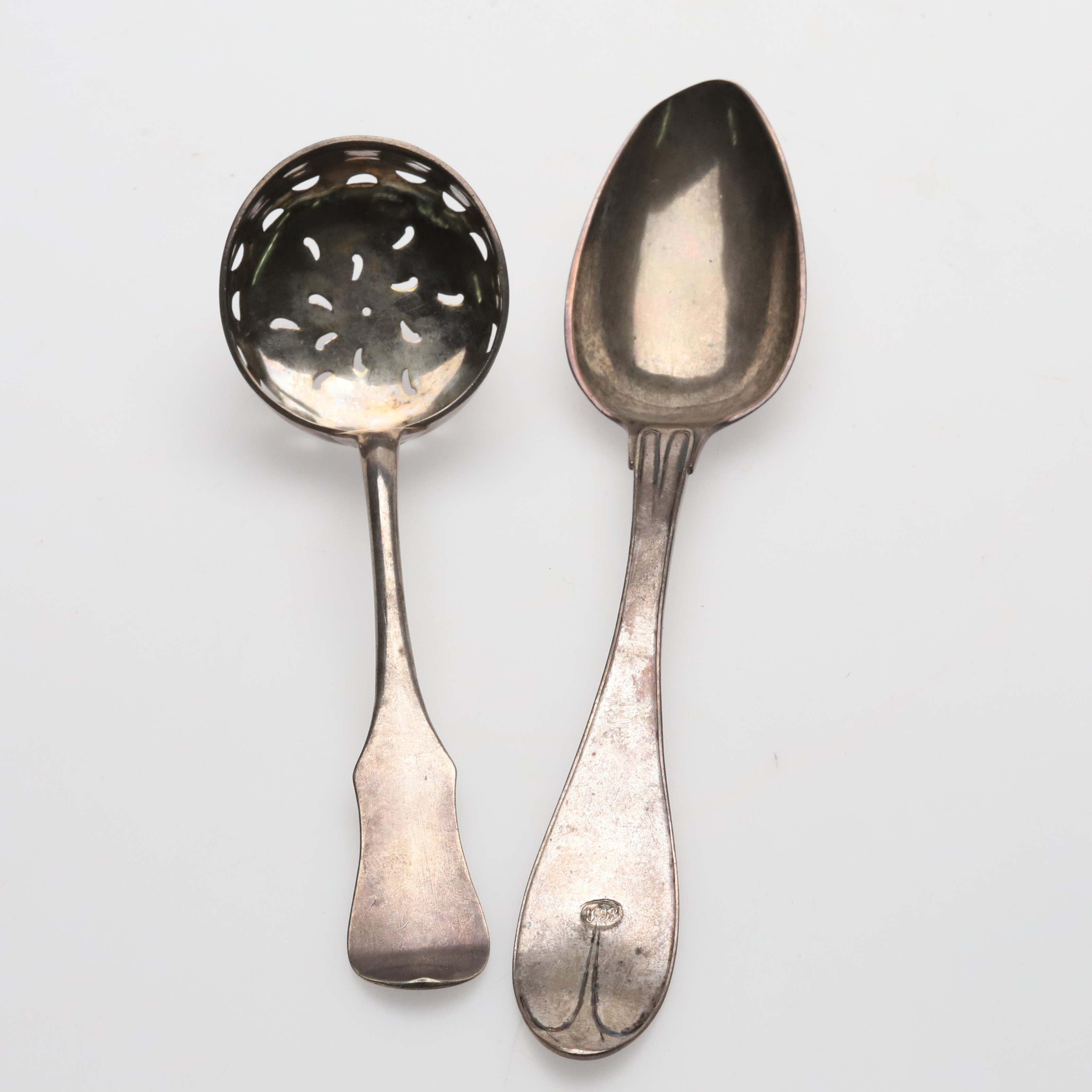 PEHR VILHELM HERICOURT & ERIK LEKBERG. Strösked & sked, silver Nora, 1780 & 1828, 116,4 gram.