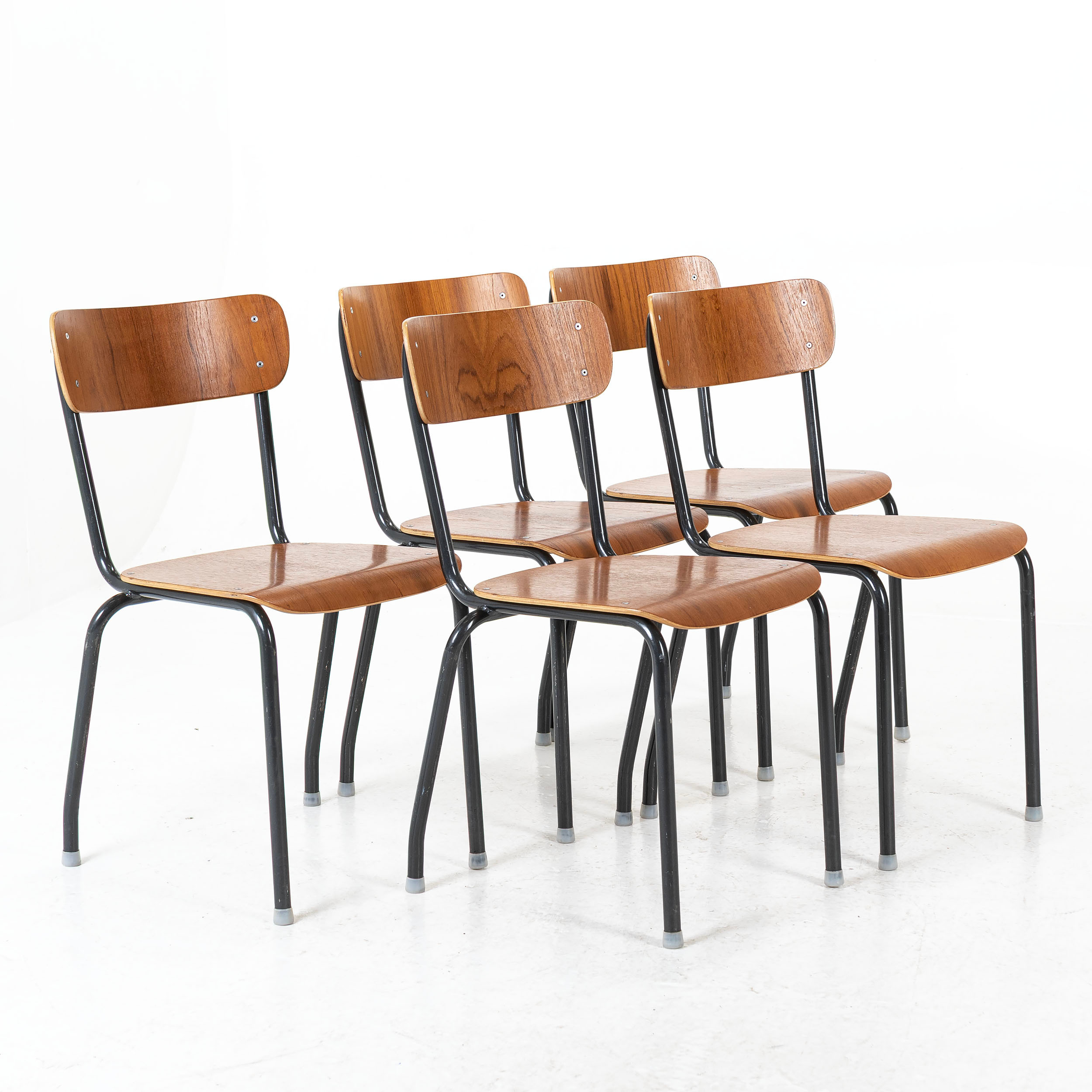 STOLAR, 5 st, metall, teak, Åry Form, 1900 - talets andra hälft.