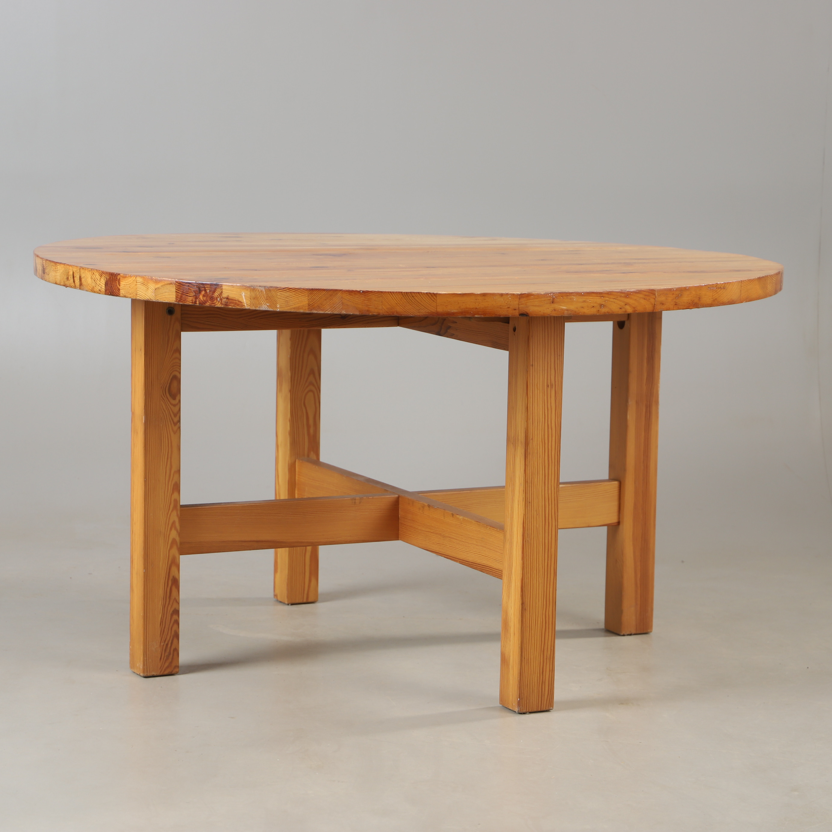 BORD, furu, 1900-talets andra hälft.