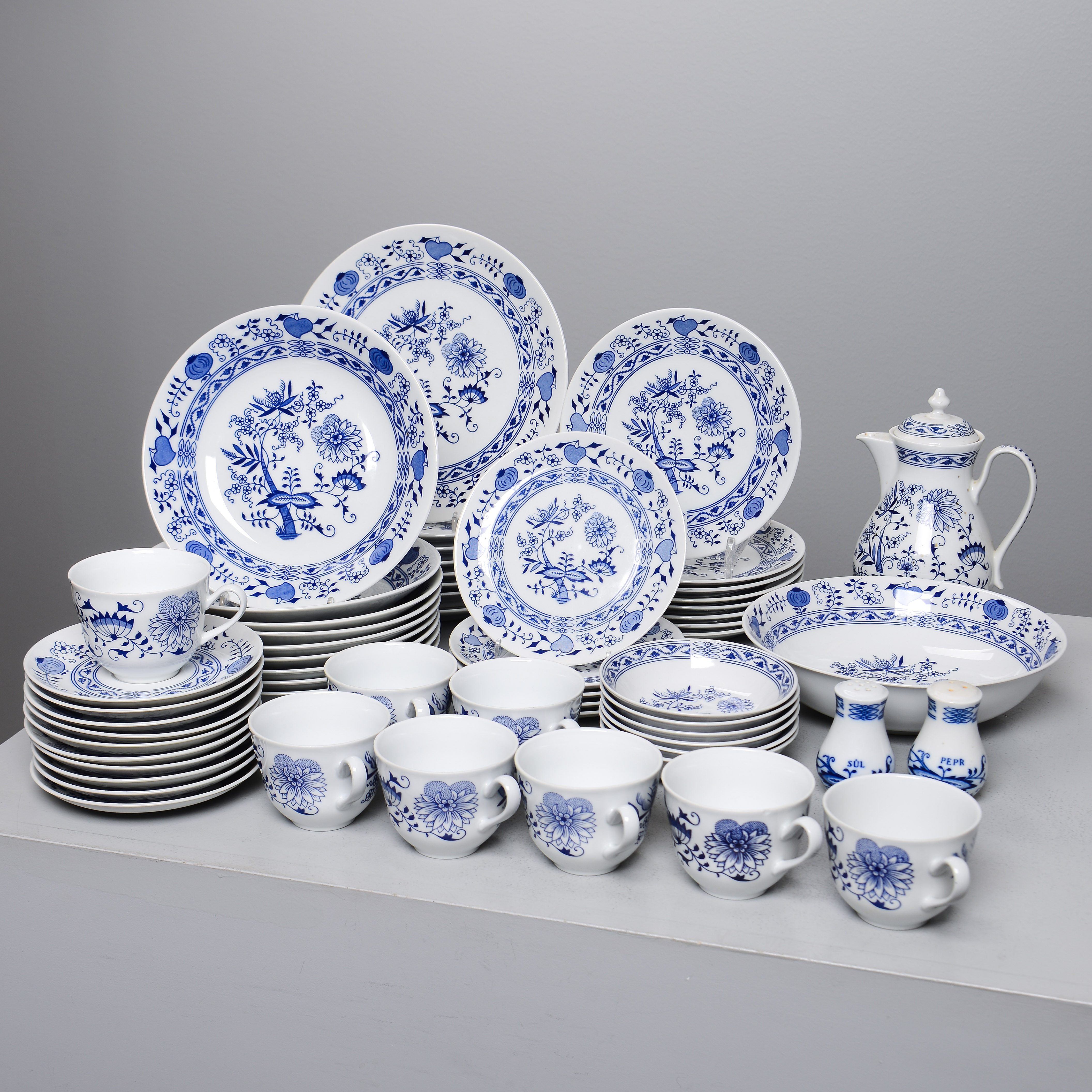 MATSERVIS, 49 delar, Bohemia, Tjeckoslovakien, 1900-talets andra del.