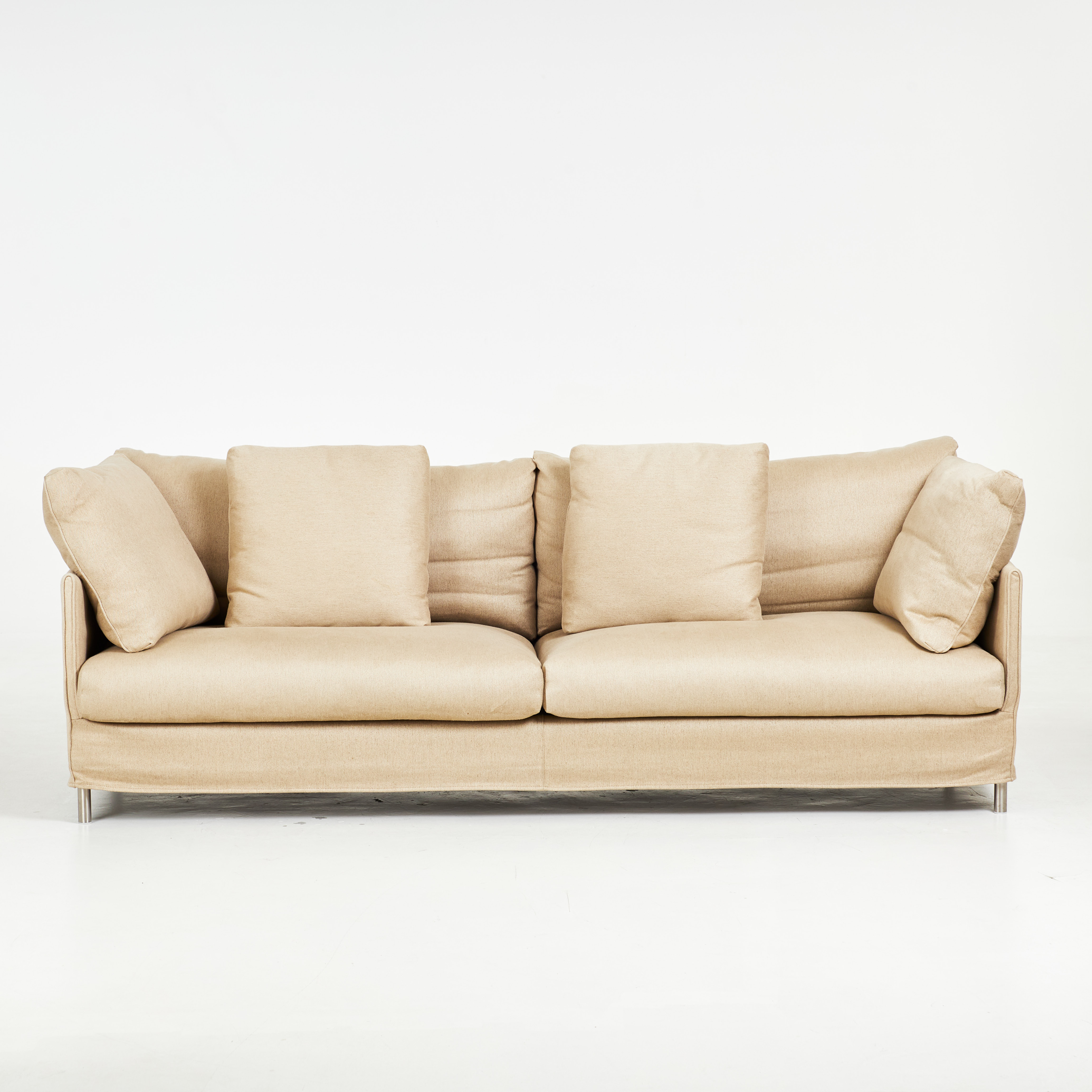 PIERO LISSONI. Soffa, "Chemise", lösa plymåer med avtagbar textilklädsel, dun stoppning, sitdynor med polyuretankärna, ben i borstat stål, etikettmärkt, Living Divani, Italien.