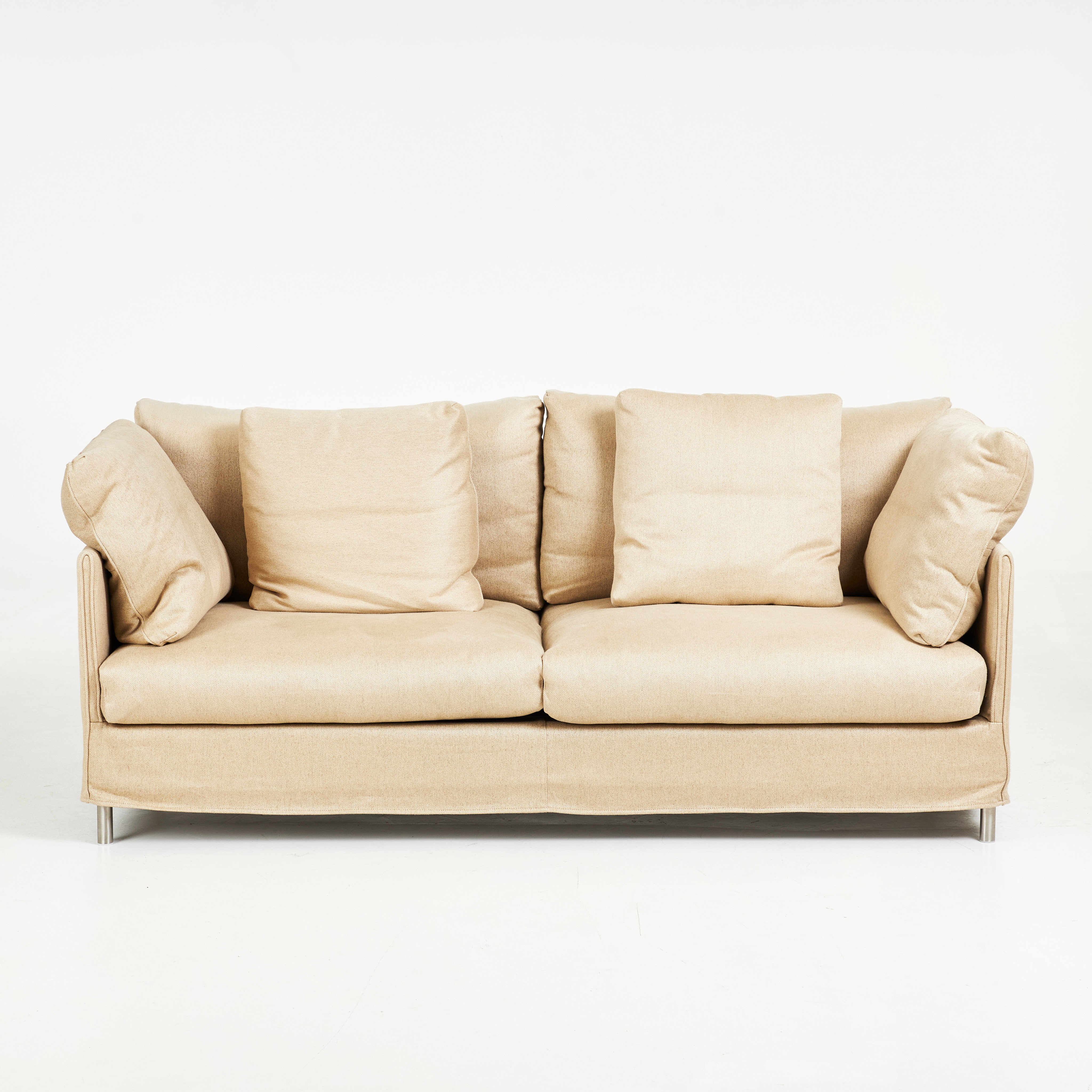 PIERO LISSONI. Soffa, "Chemise", lösa plymåer med avtagbar textilklädsel, dun stoppning, sitdynor med polyuretankärna, ben i borstat stål, etikettmärkt, Living Divani, Italien.