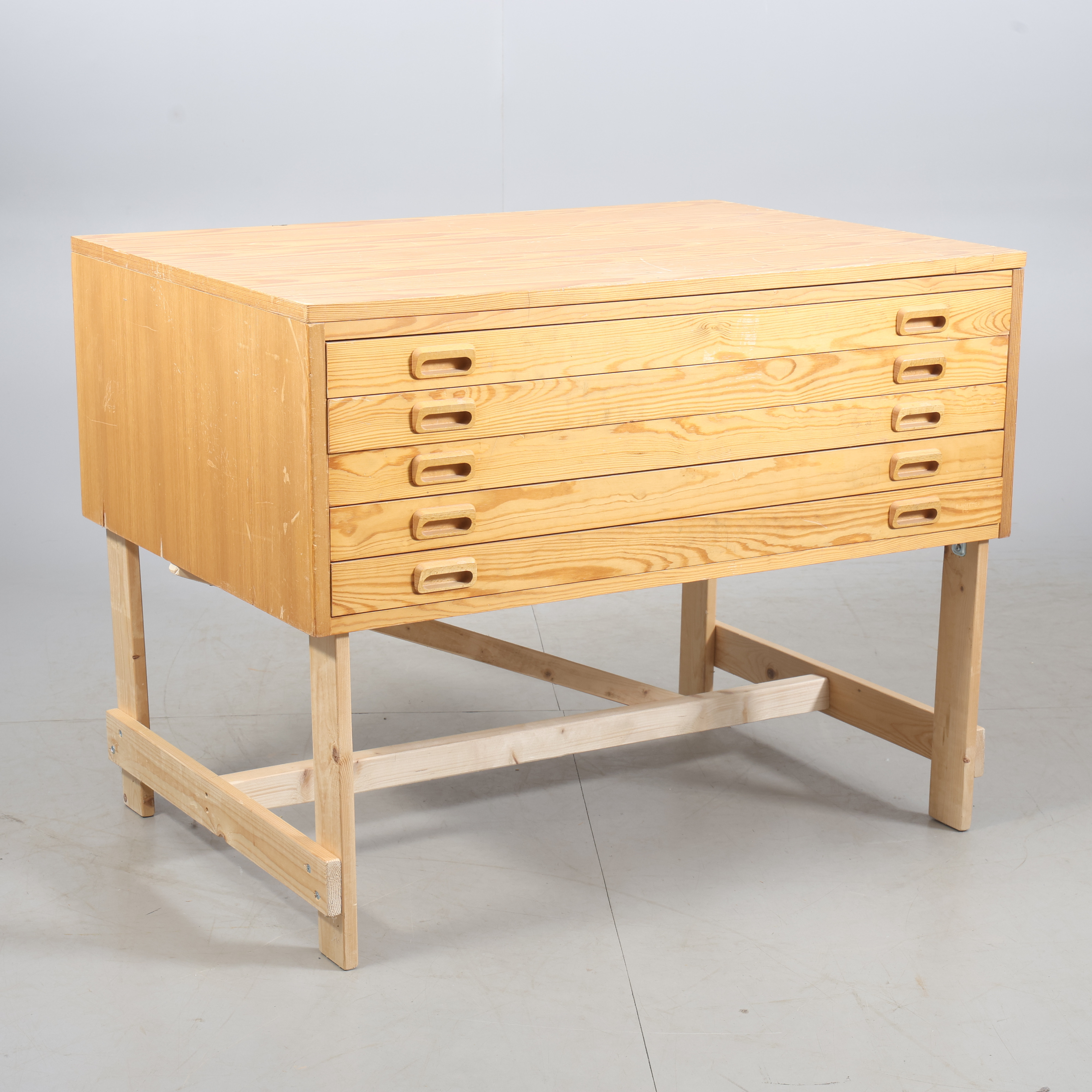 ARKIVSKÅP/RITNINGSSKÅP, furu, 1900-talets andra hälft.