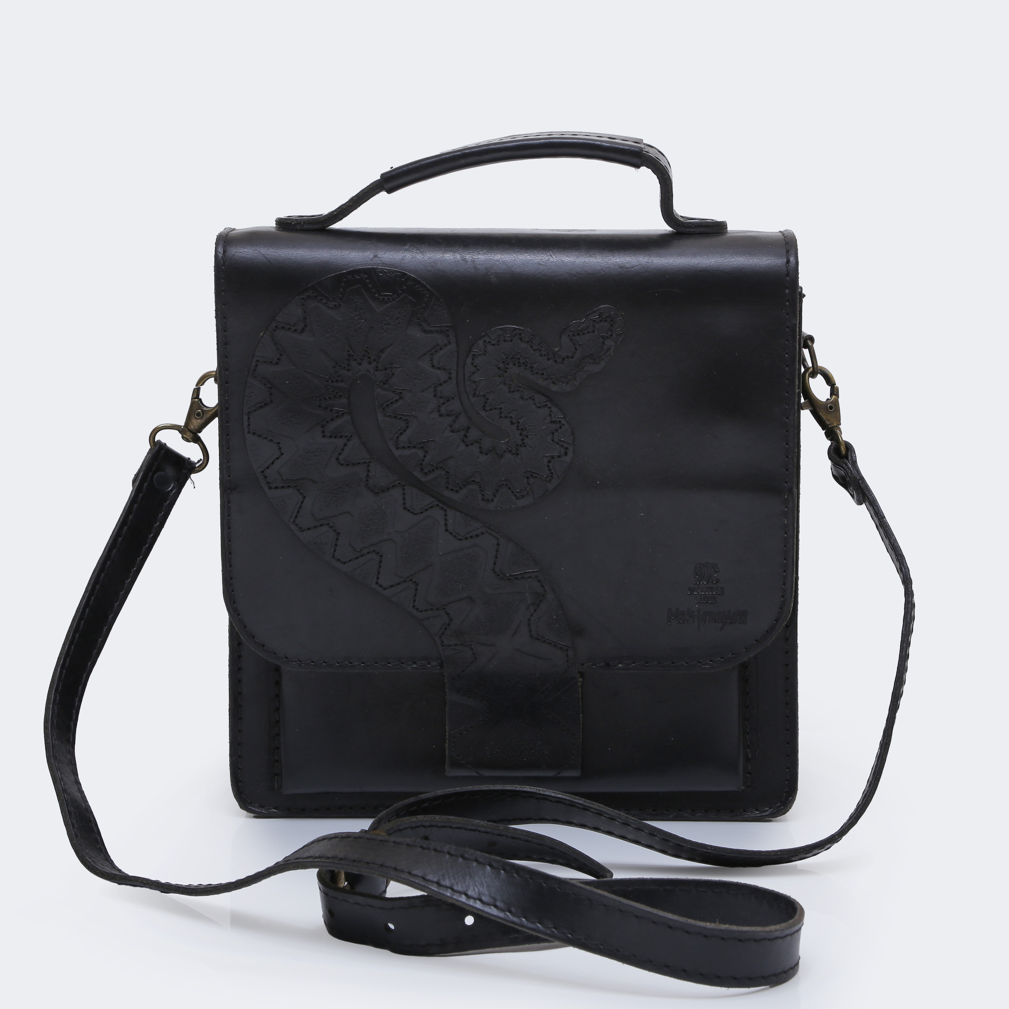 MATS JONASSON. HANDVÄSKA, LÄDER, MÅLERÅS.