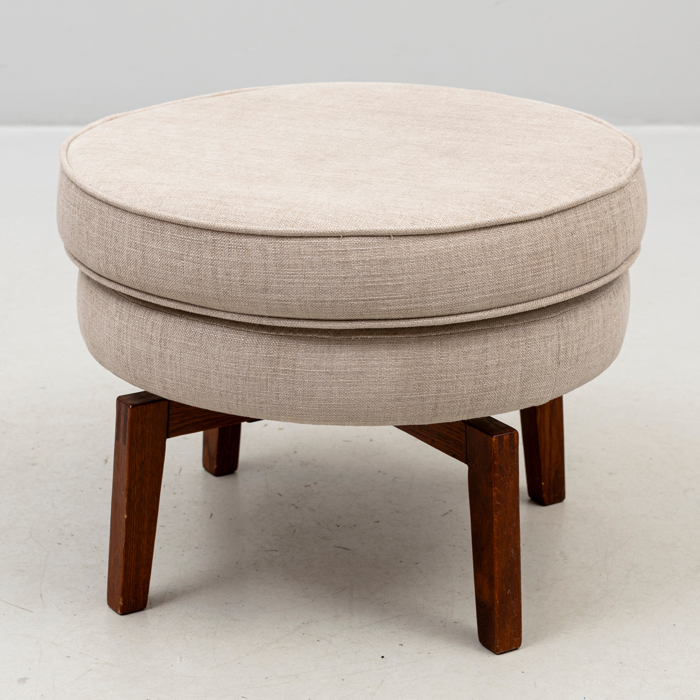 FOTPALL, "Circle", Bröderna Andersson, omärkt, samtida. Fotpall.