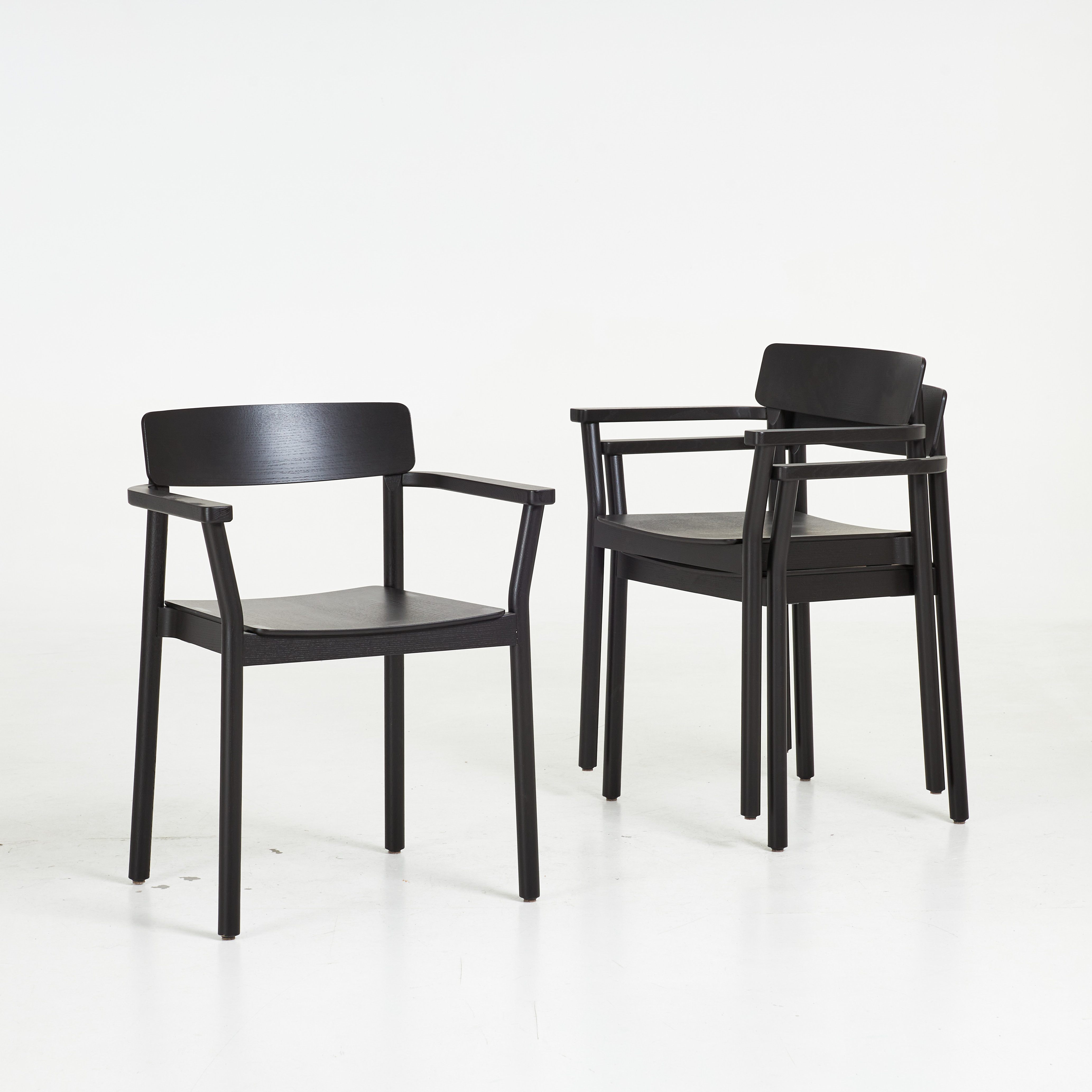 THAU & KALLIO. karmstolar, 3 st, "Betty TK10", för &Tradition, svartlackerade, stapelbara.