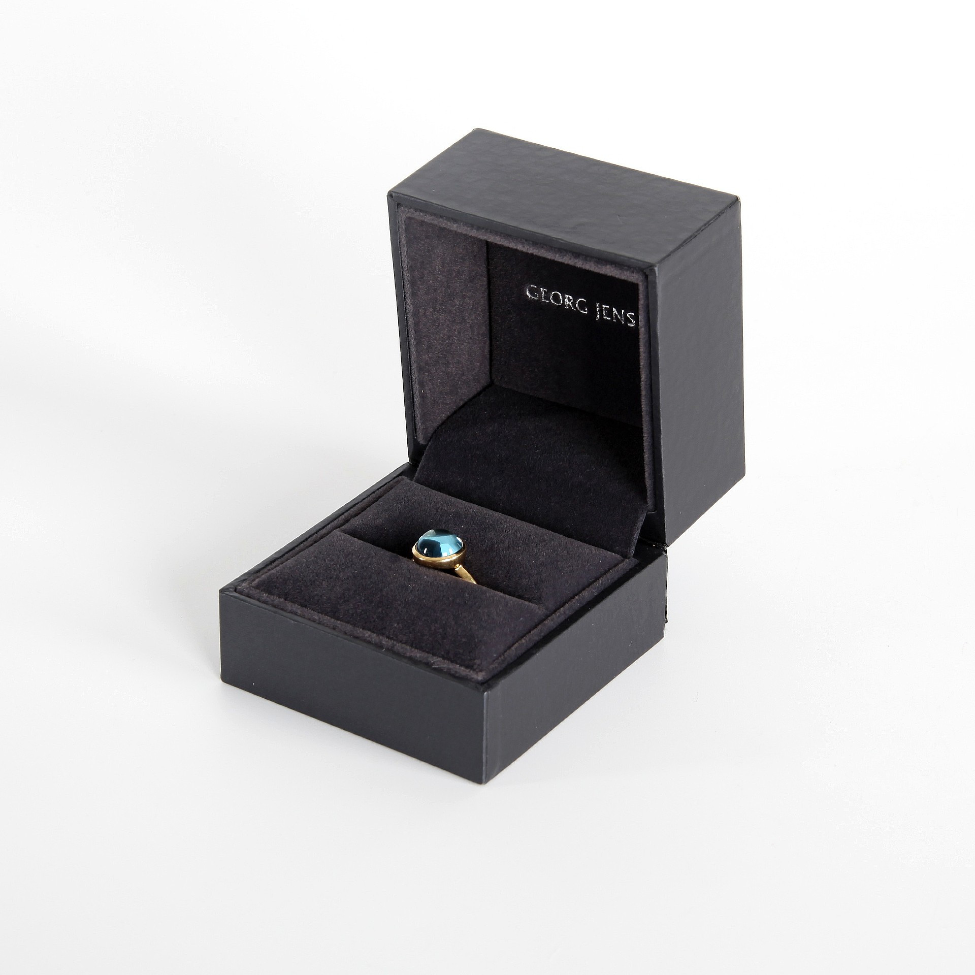 GEORG JENSEN. Ring med blå topas, 18K guld, "Moonrise", design David Chu, Danmark, 2014.