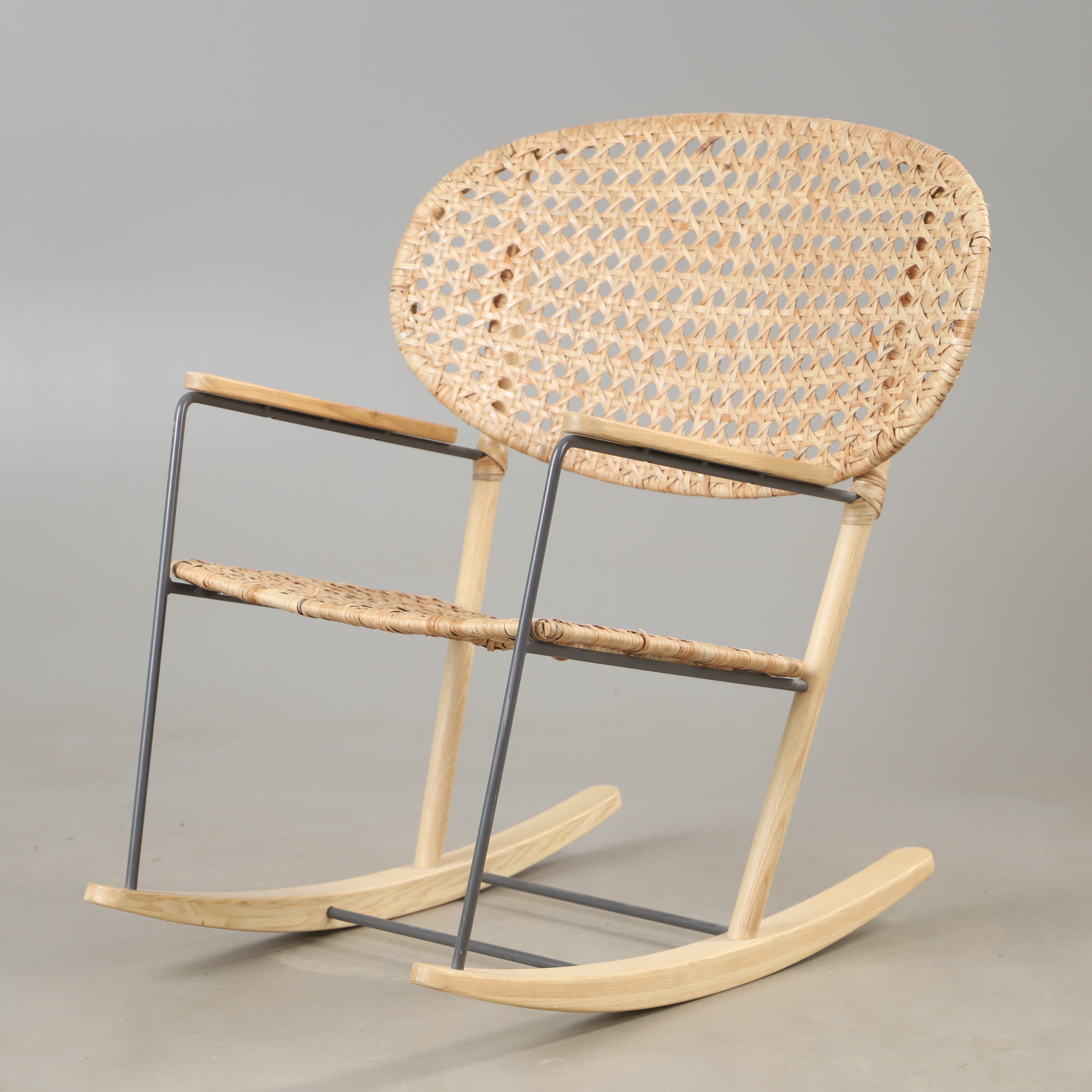 LISA HILLAND. Gungstol, "Grönadal", IKEA.