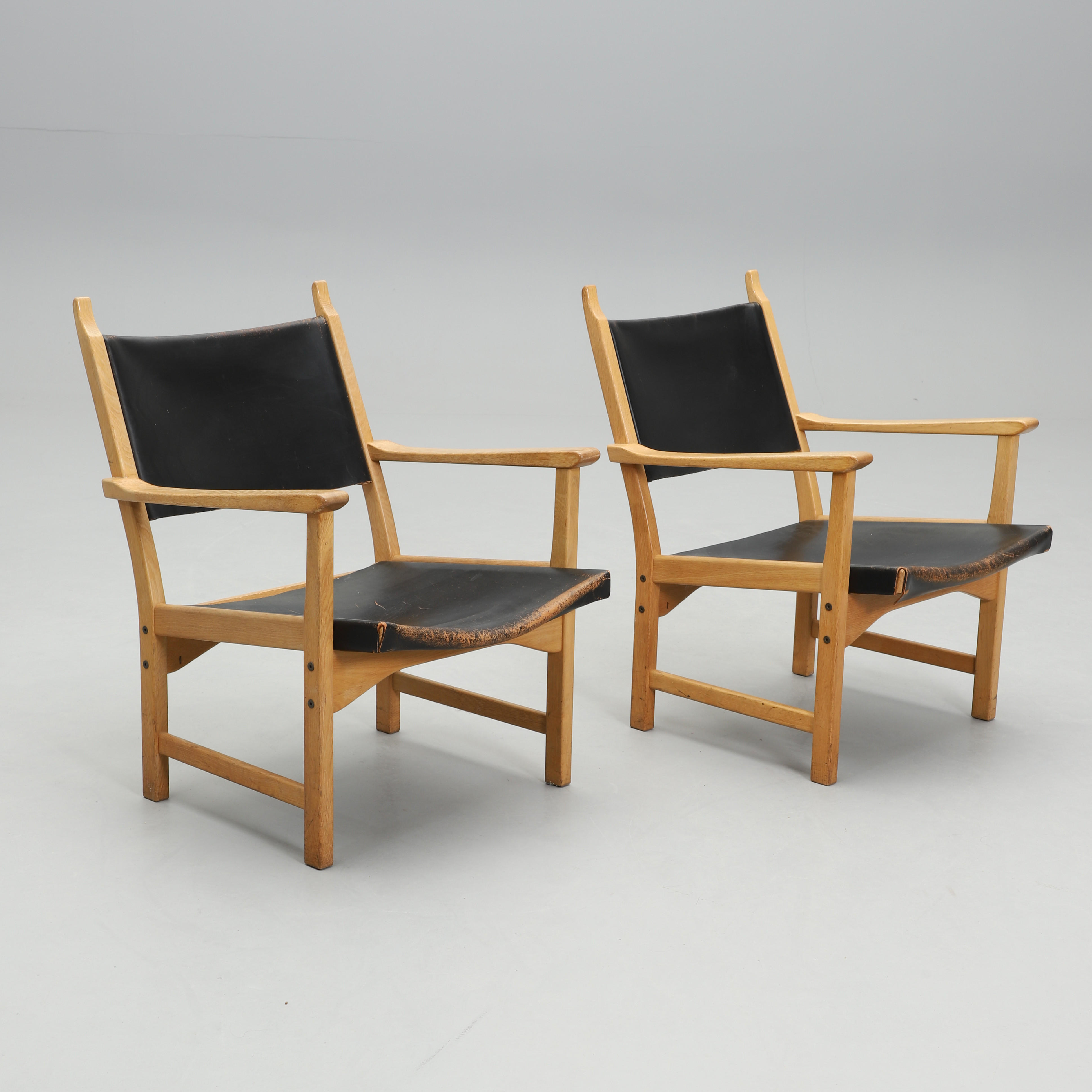 CARL MALMSTEN & YNGVE EKSTRÖM. Fåtöljer, "Caryngo", ett par, Swedese, brännmärkta.