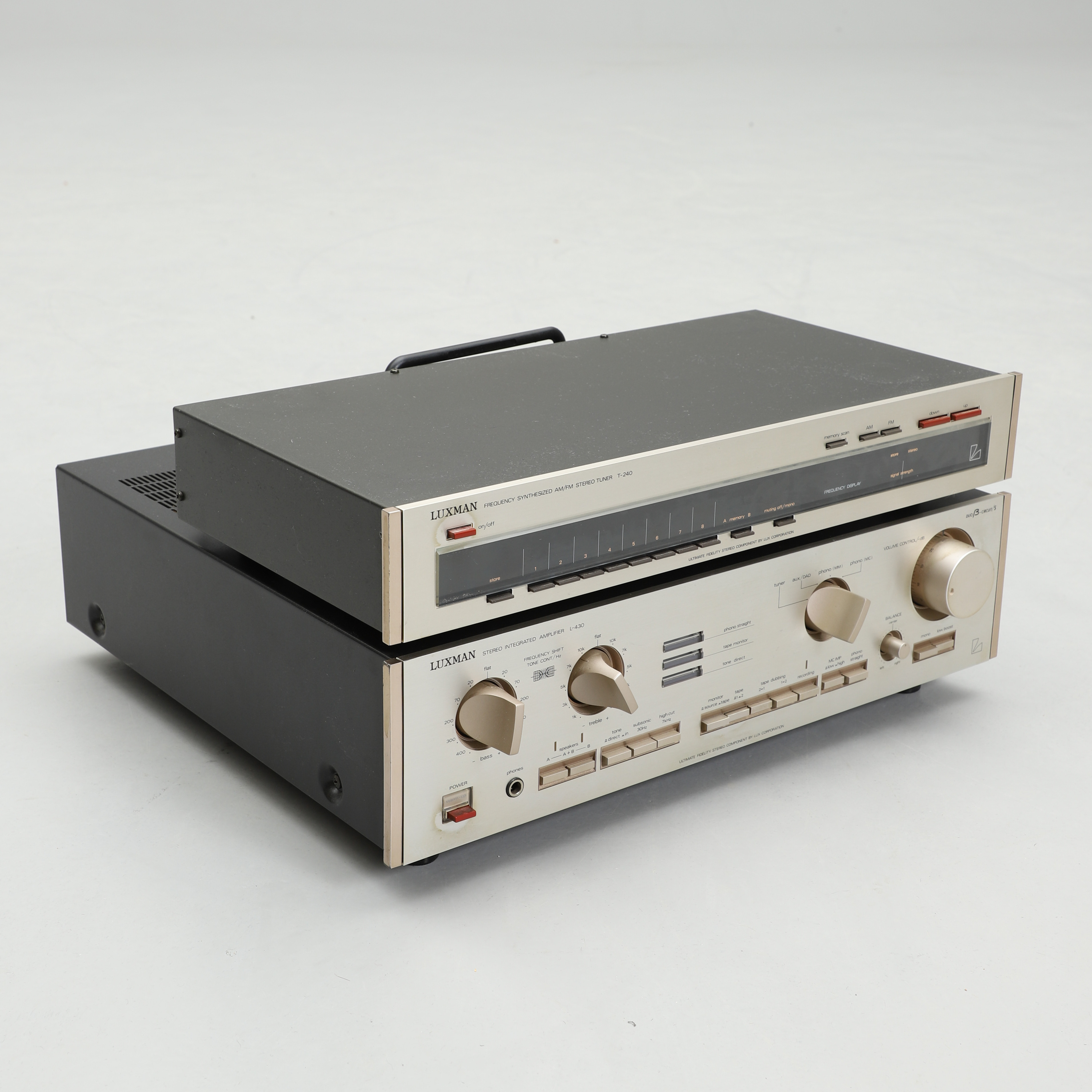 FÖRSTÄRKARE SAMT TUNER, Luxman, L-430 resp T-240.
