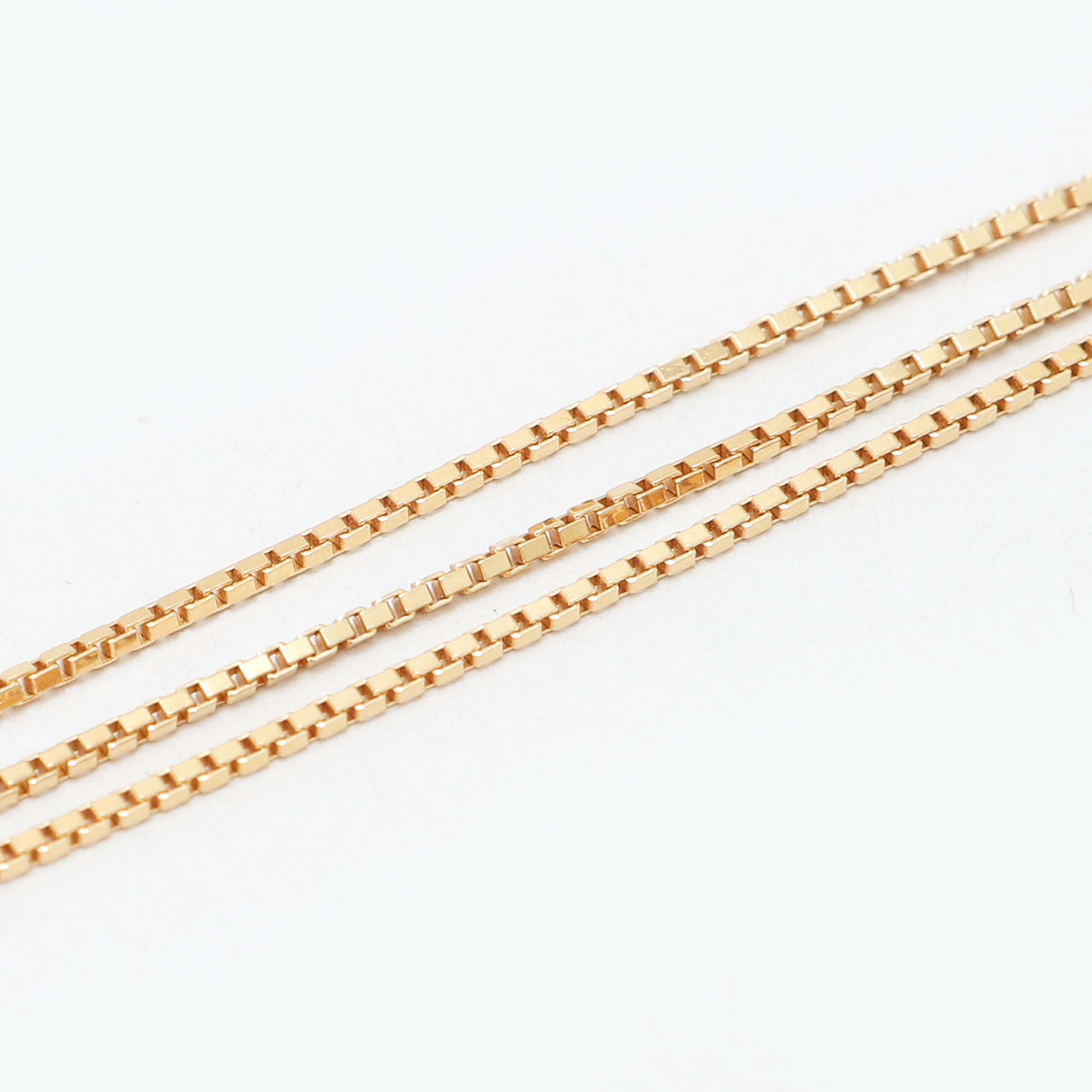 COLLIER, 18k guld, vikt ca 2,8 gram.