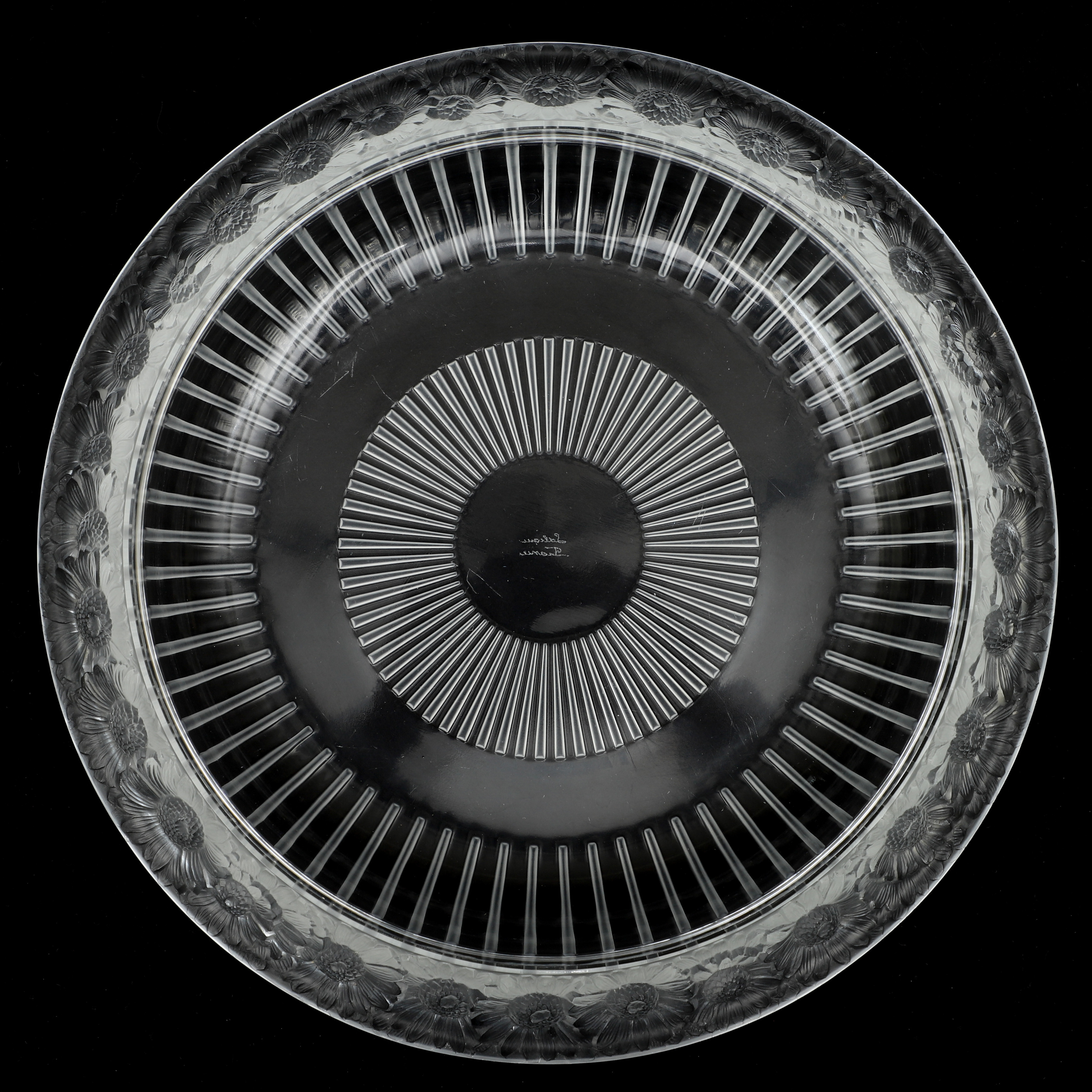 SKÅLFAT, Lalique, Frankrike.