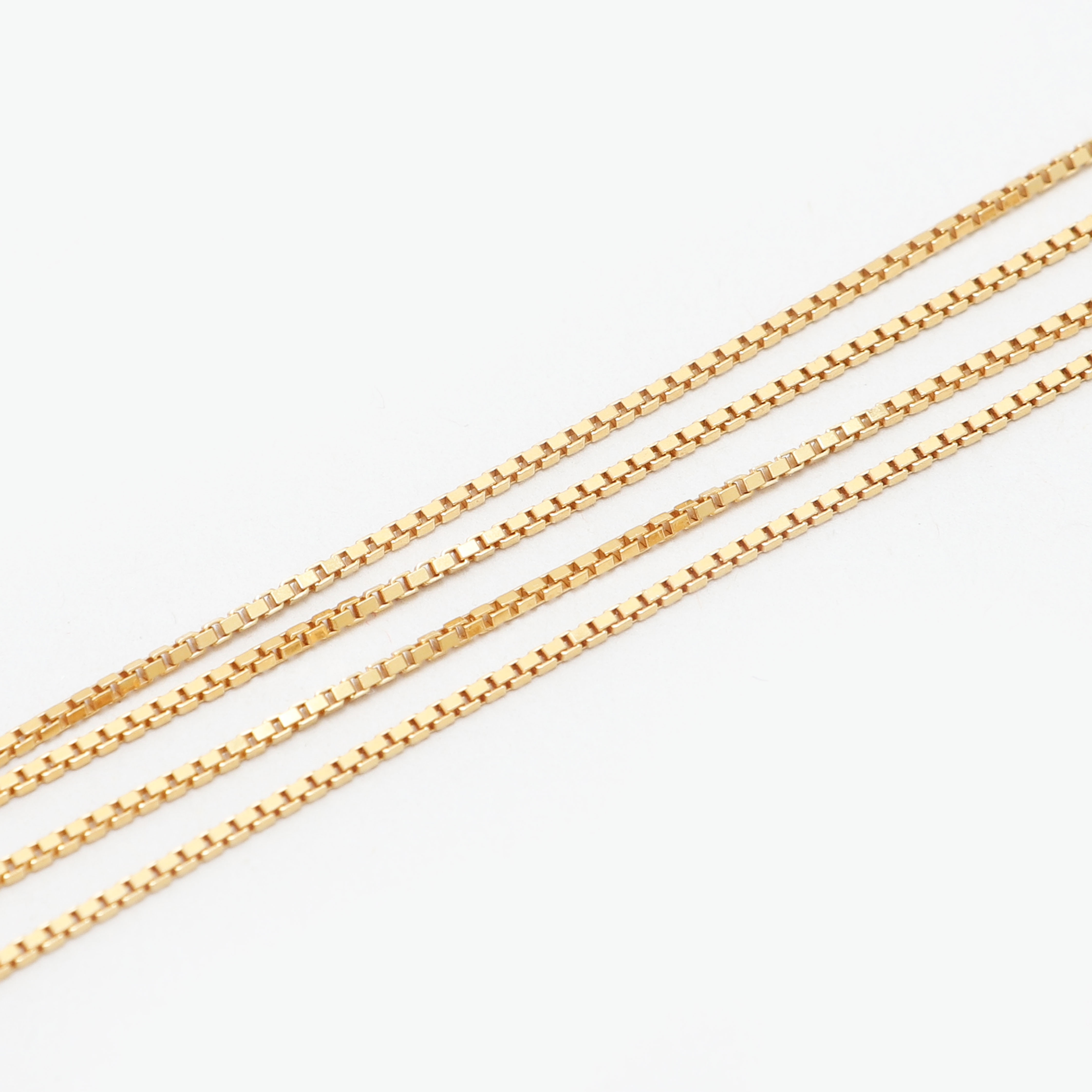 COLLIER, 18k guld, vikt ca 3,7 gram.