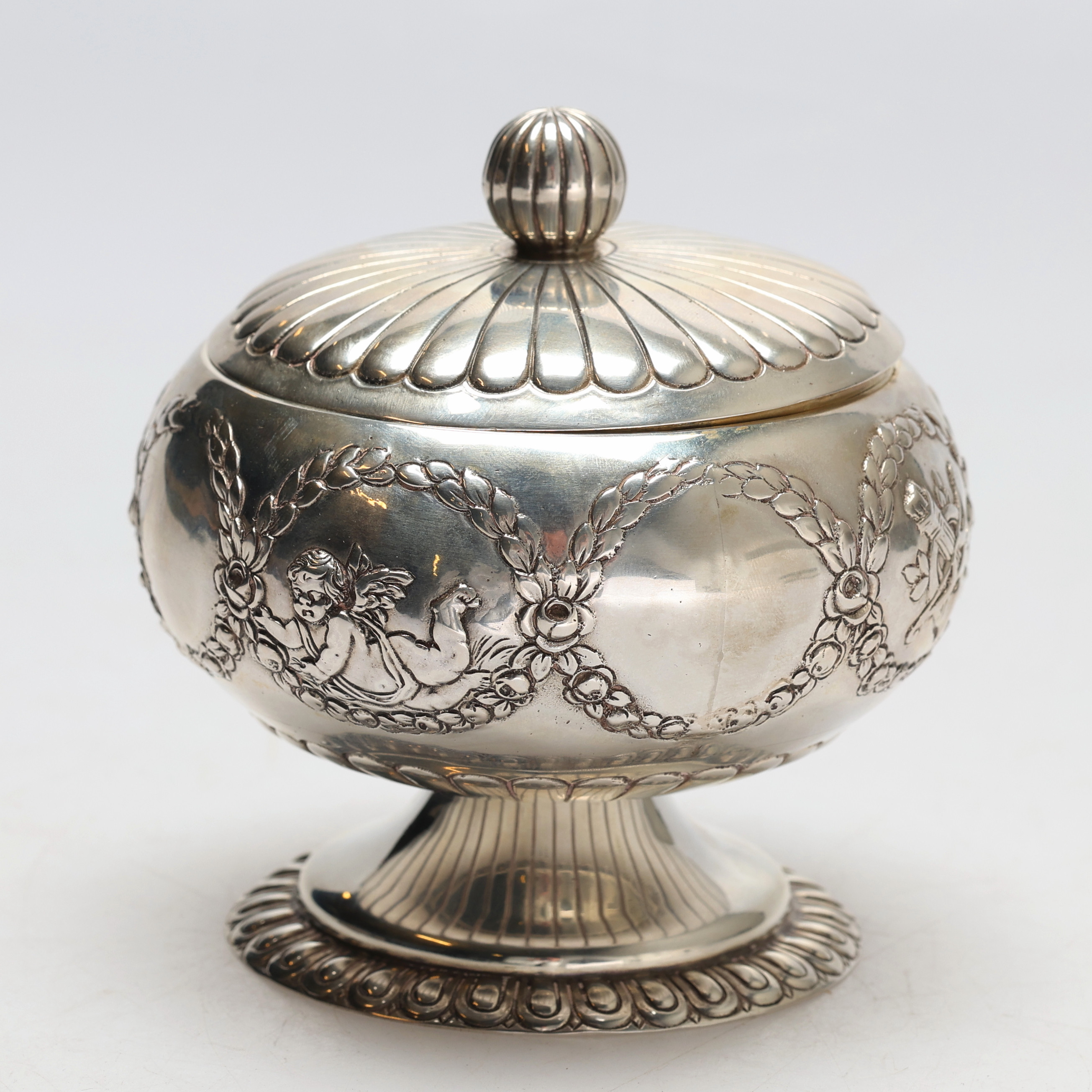 SOCKERSKRIN, silver 835/1000, invändigt förgylld 244,5gram.