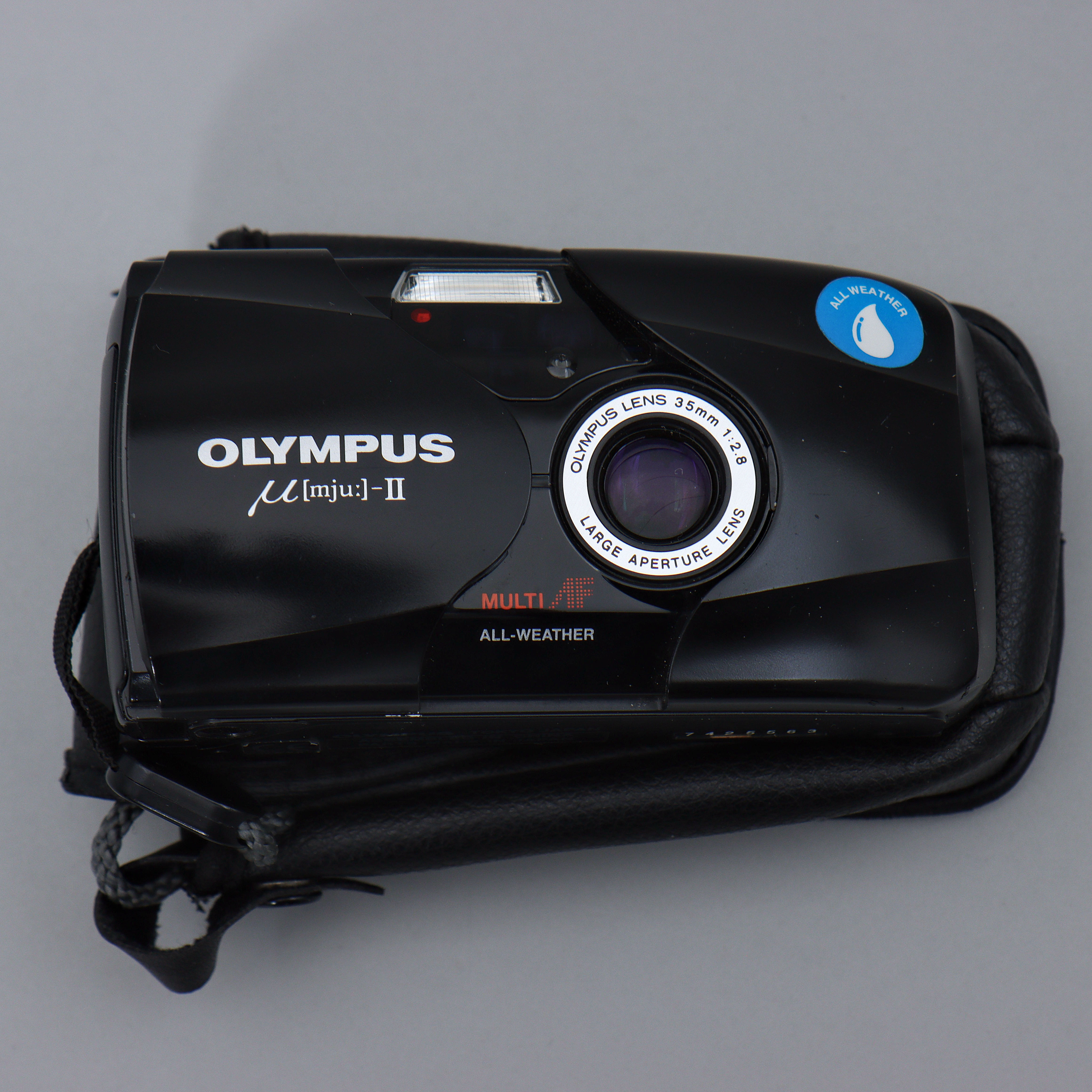 5 KAMEROR. OLYMPUS MJU-II, CHAMPION MINIKAMERA THE CAMERA MAN CHICAGO USA, KODAK SIX-20 HAWKEYE MAJOR, KODAK KODAMATIC, KODAK POCKET INSTAMATIC 300.