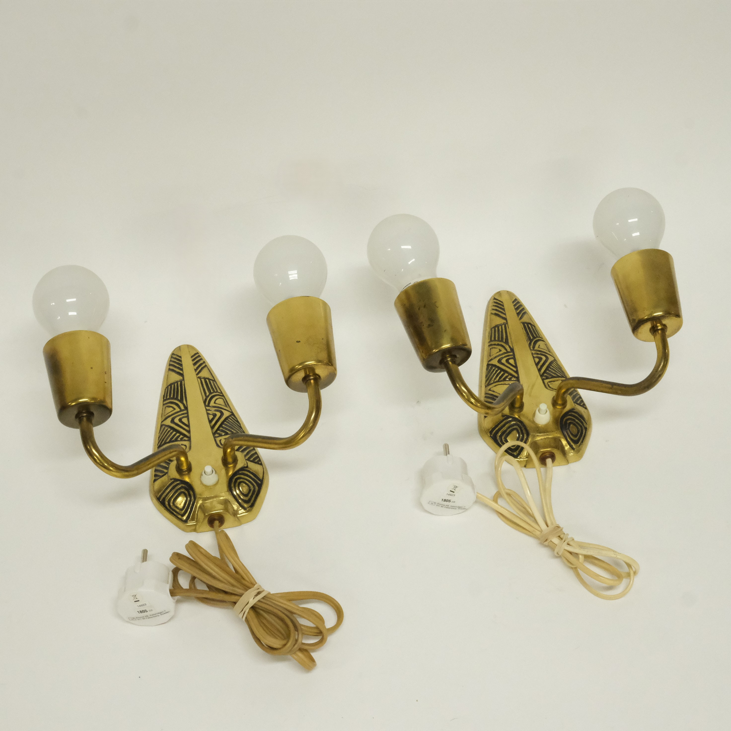 SONJA KATZIN. VÄGGLAMPOR, ETT PAR. FÖR ASEA.